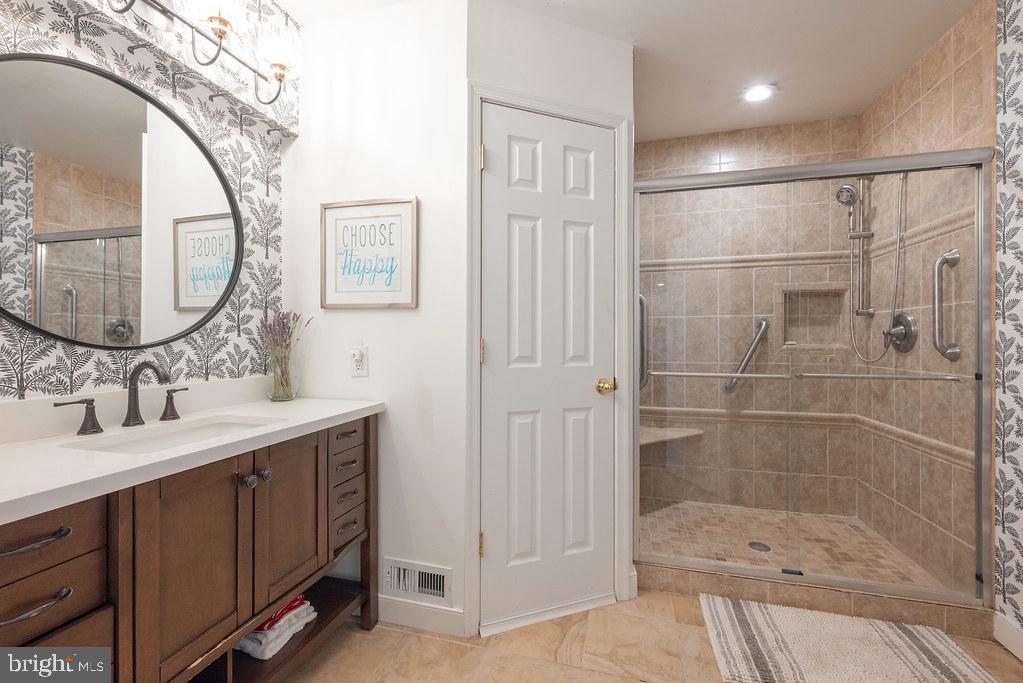 10502 CROWNCREST COURT