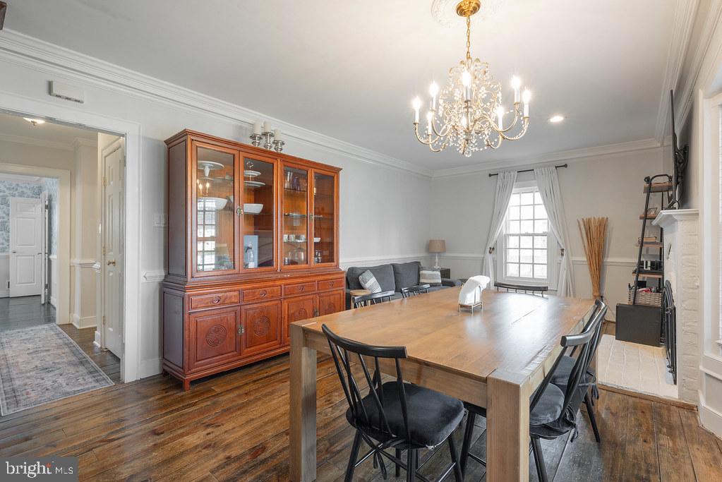 CROWN GRANT - Residential