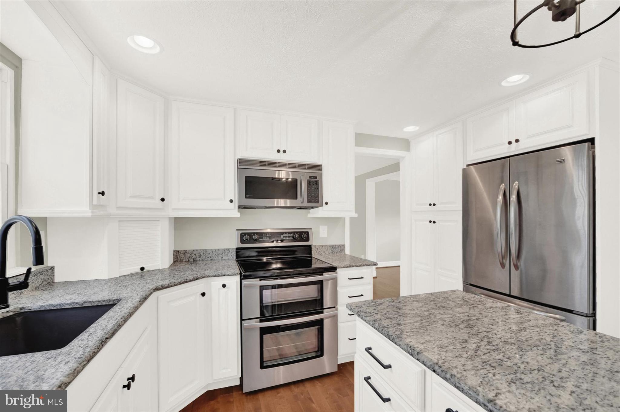 HARFORD WOODS - Residential