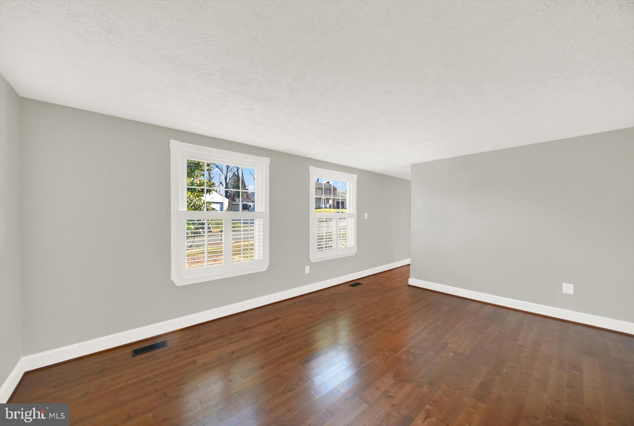 HARFORD WOODS - Residential