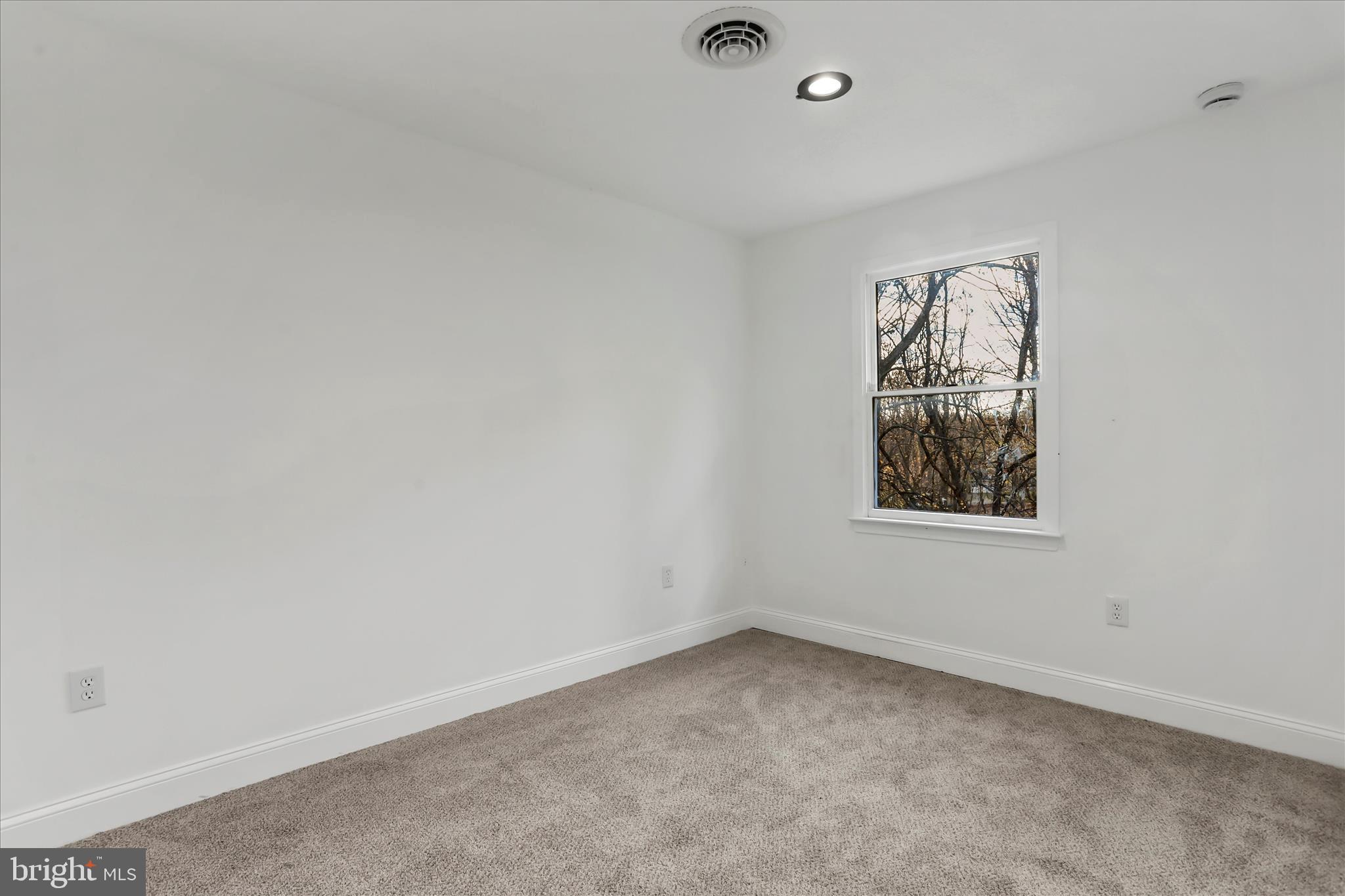 POTOMAC HEIGHTS - Residential