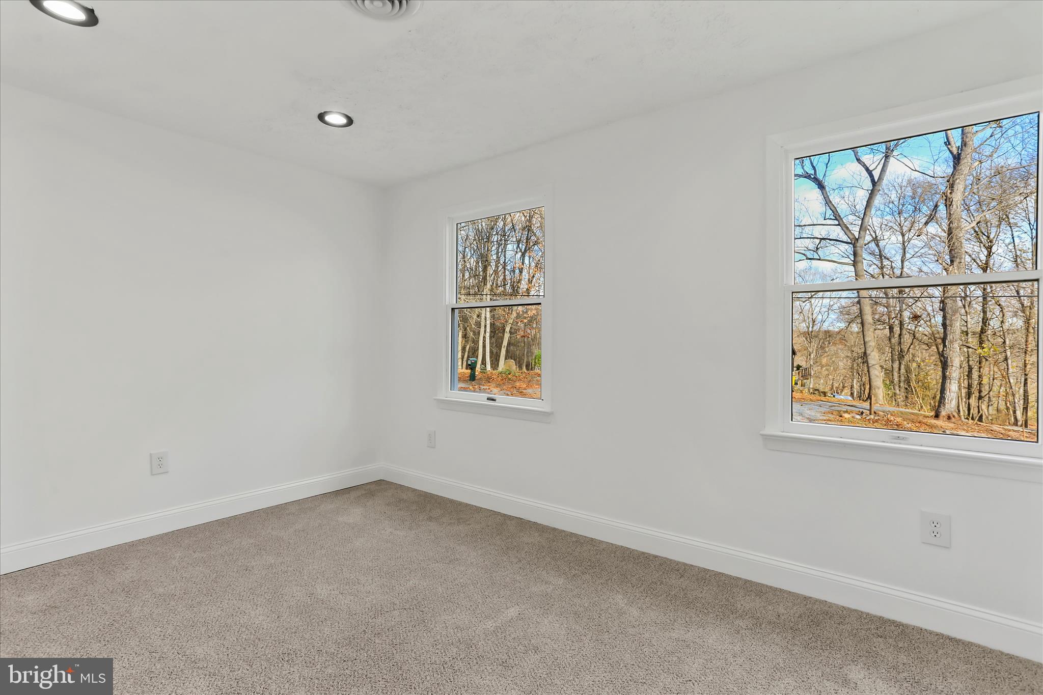 POTOMAC HEIGHTS - Residential