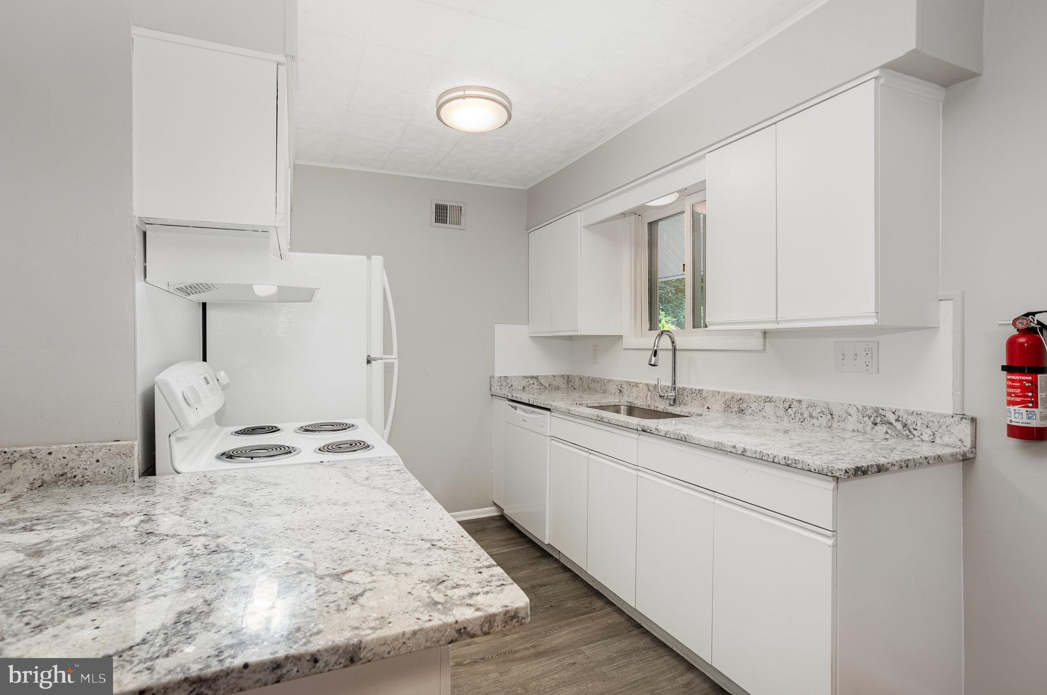 LAKE MEADE - Residential