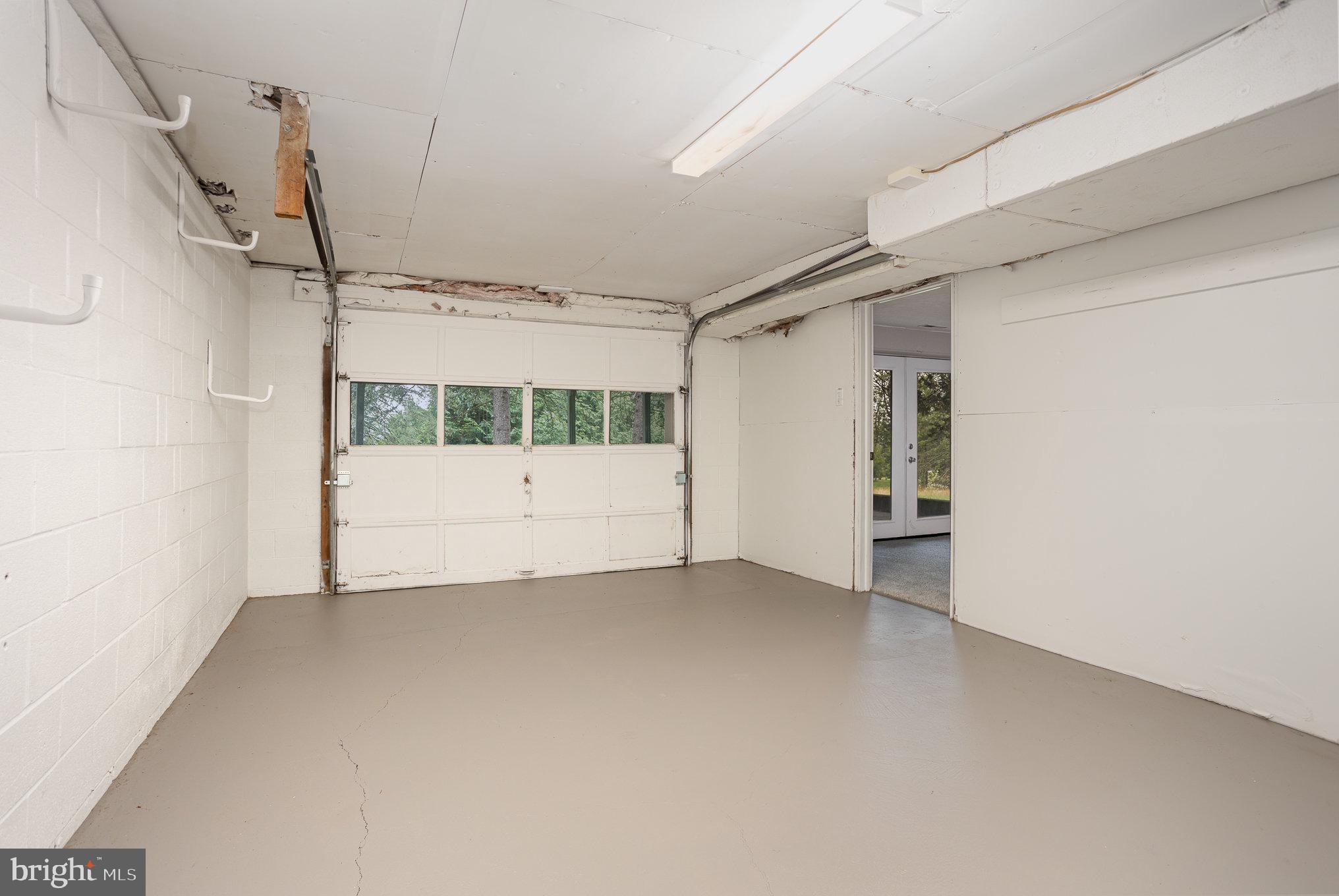 LAKE MEADE - Residential