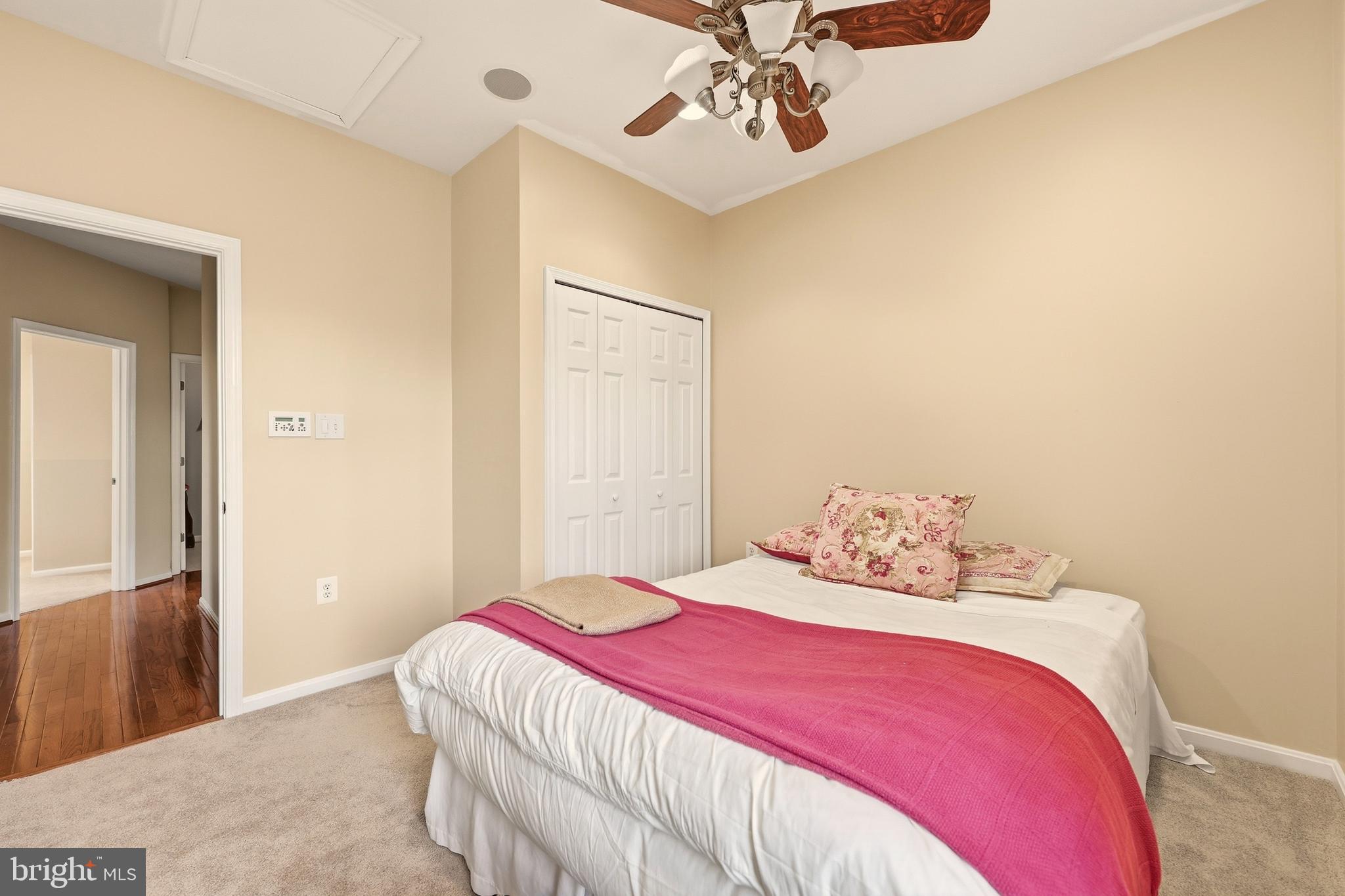 LAKE POINT ROUND HILL - Residential