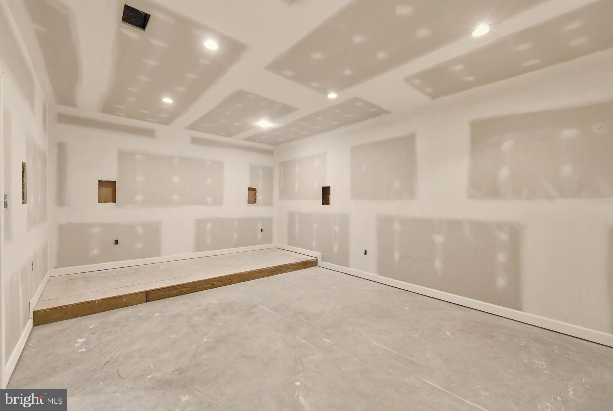 LAKE POINT ROUND HILL - Residential