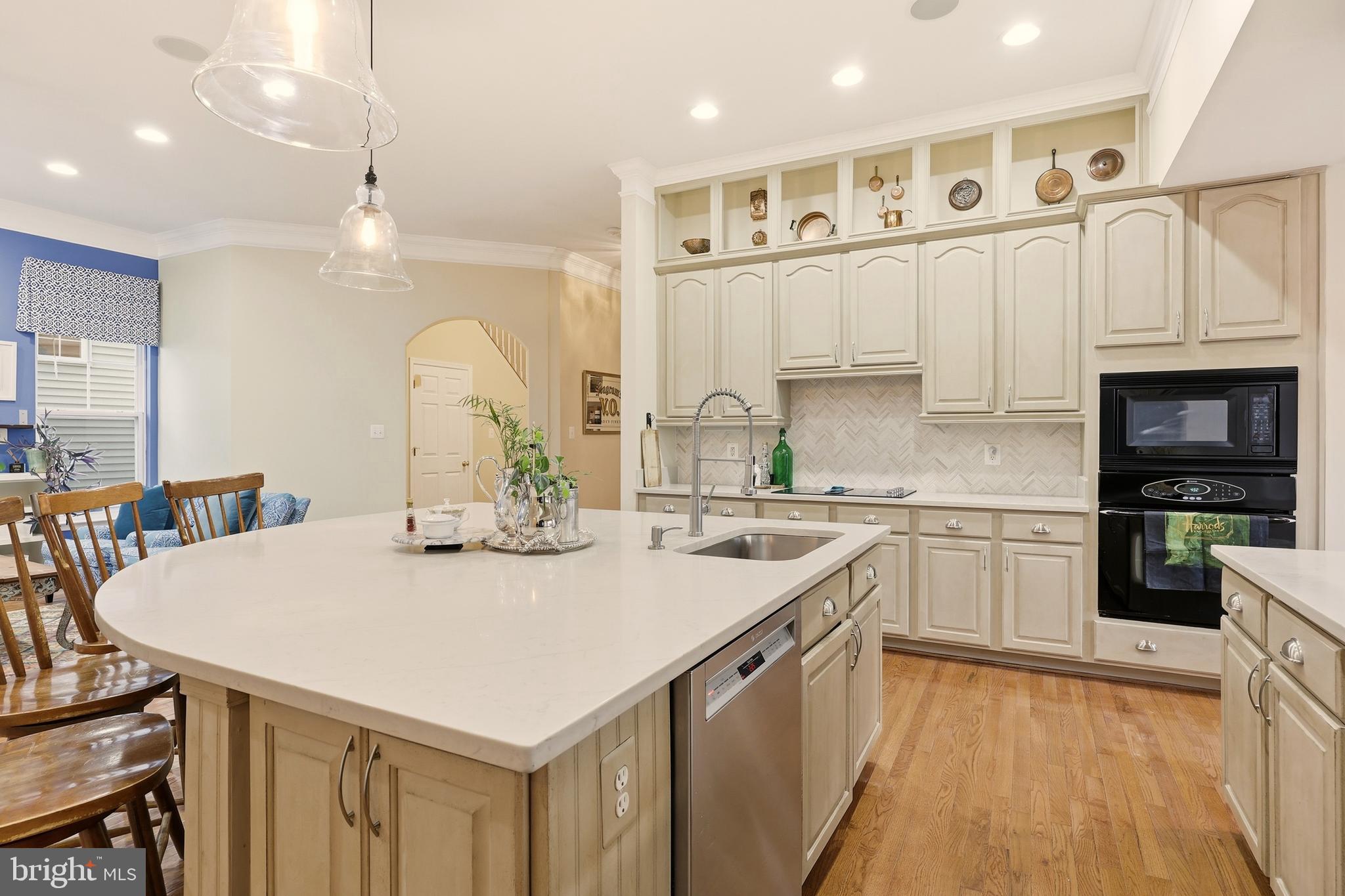 LAKE POINT ROUND HILL - Residential