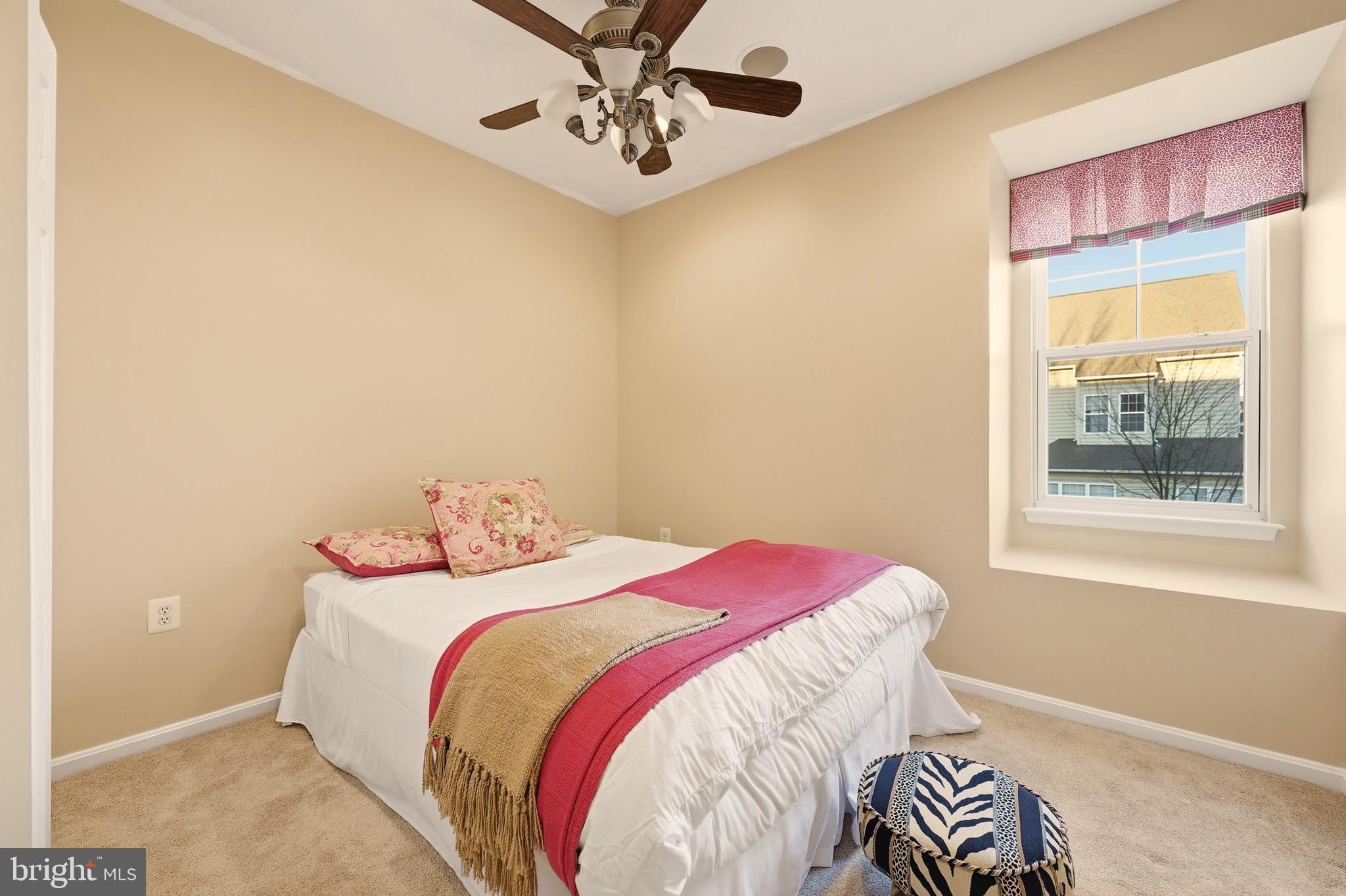 LAKE POINT ROUND HILL - Residential