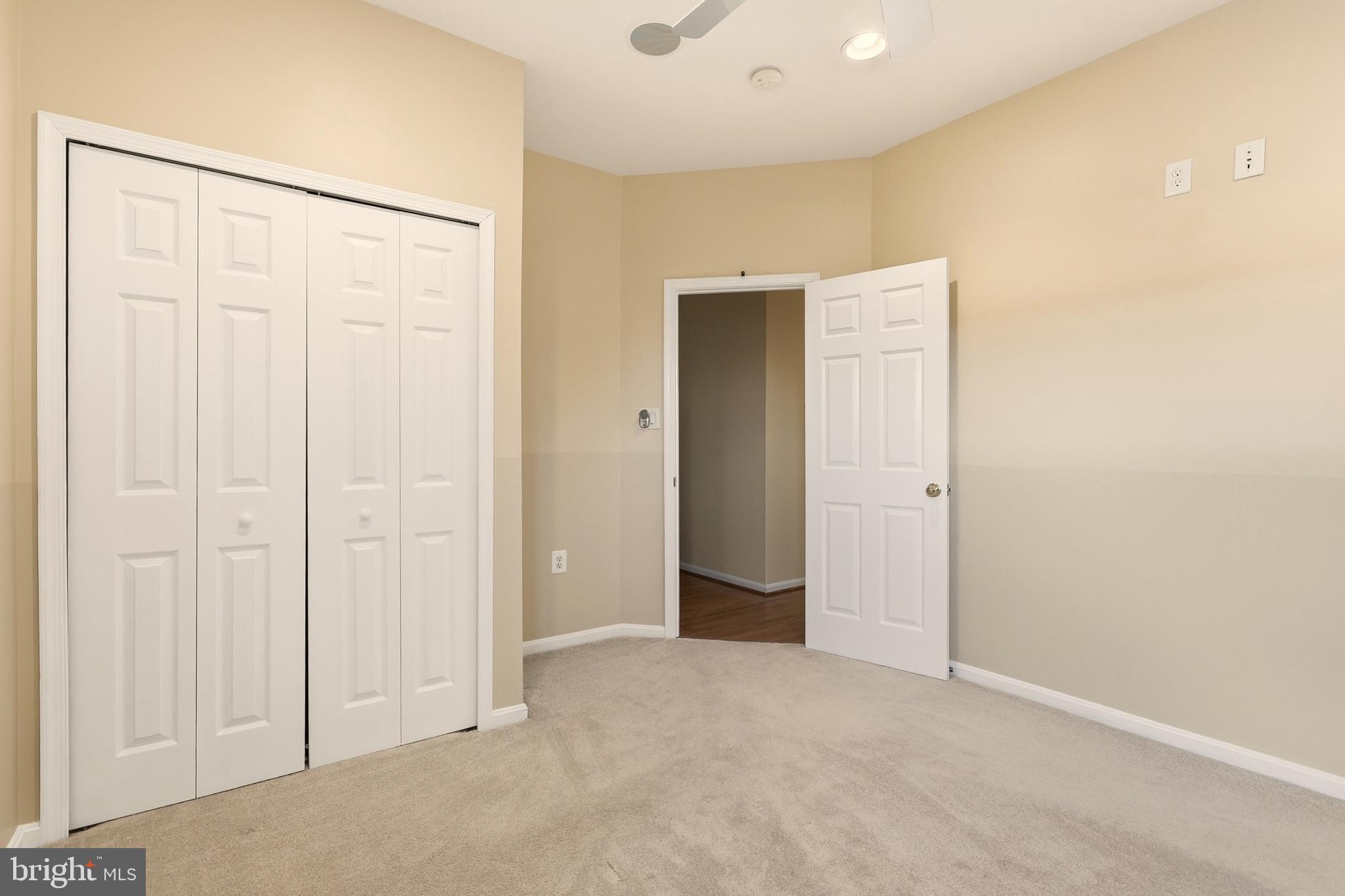 LAKE POINT ROUND HILL - Residential