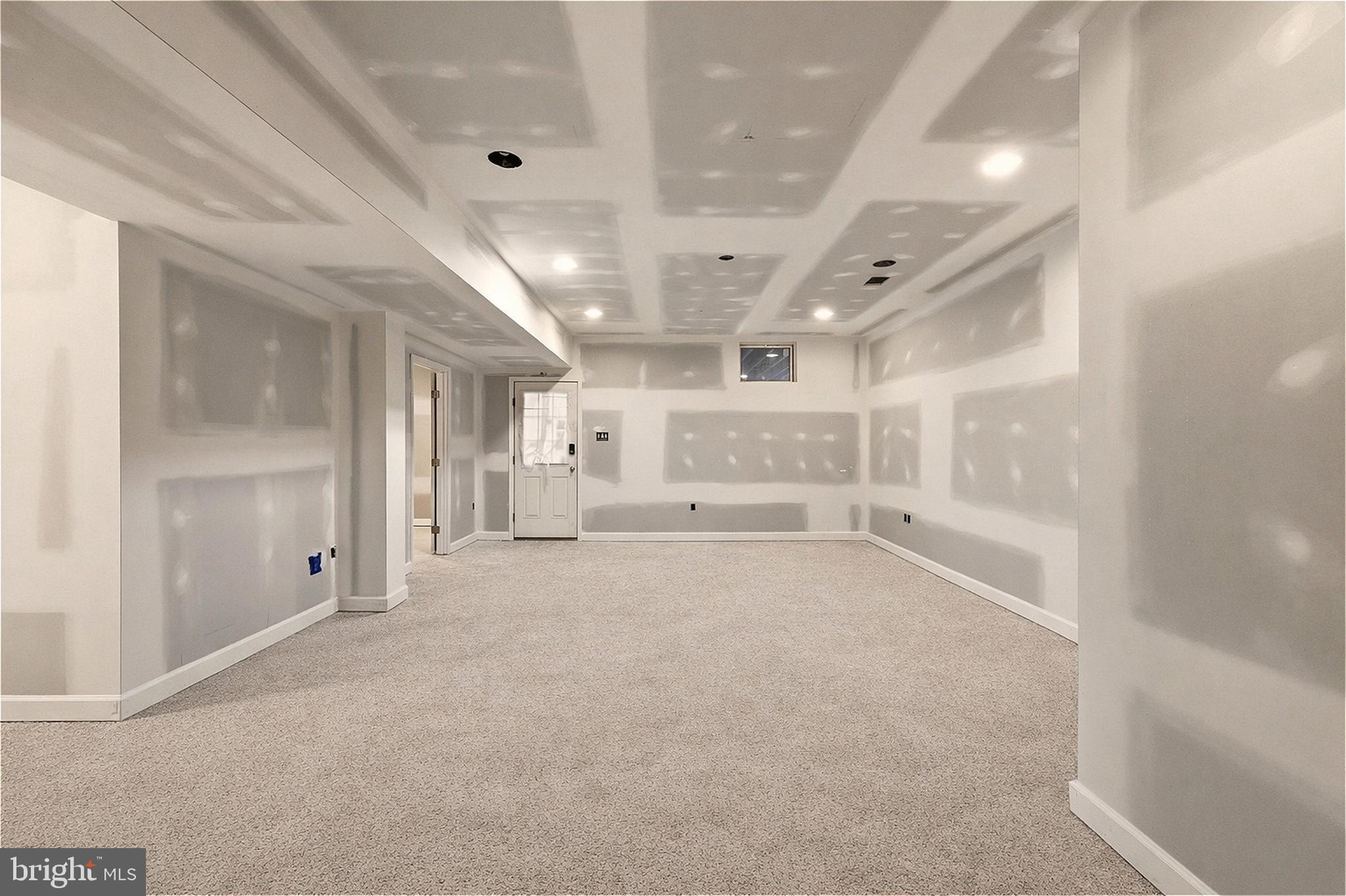 LAKE POINT ROUND HILL - Residential