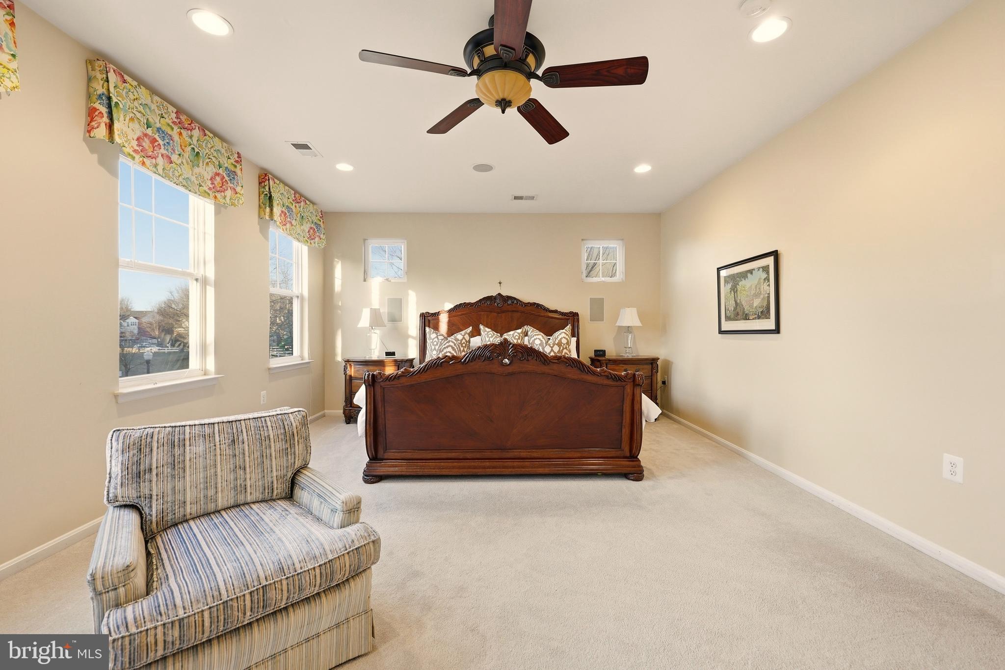 LAKE POINT ROUND HILL - Residential