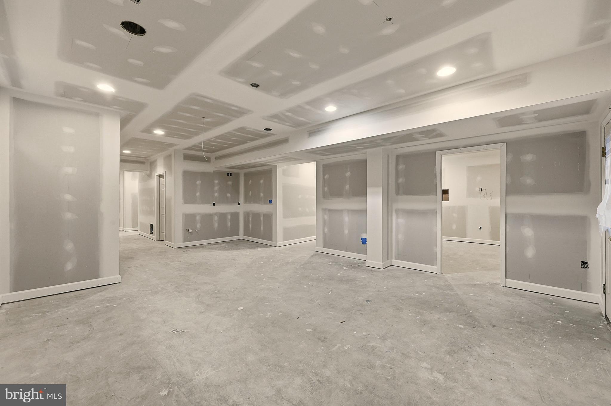 LAKE POINT ROUND HILL - Residential