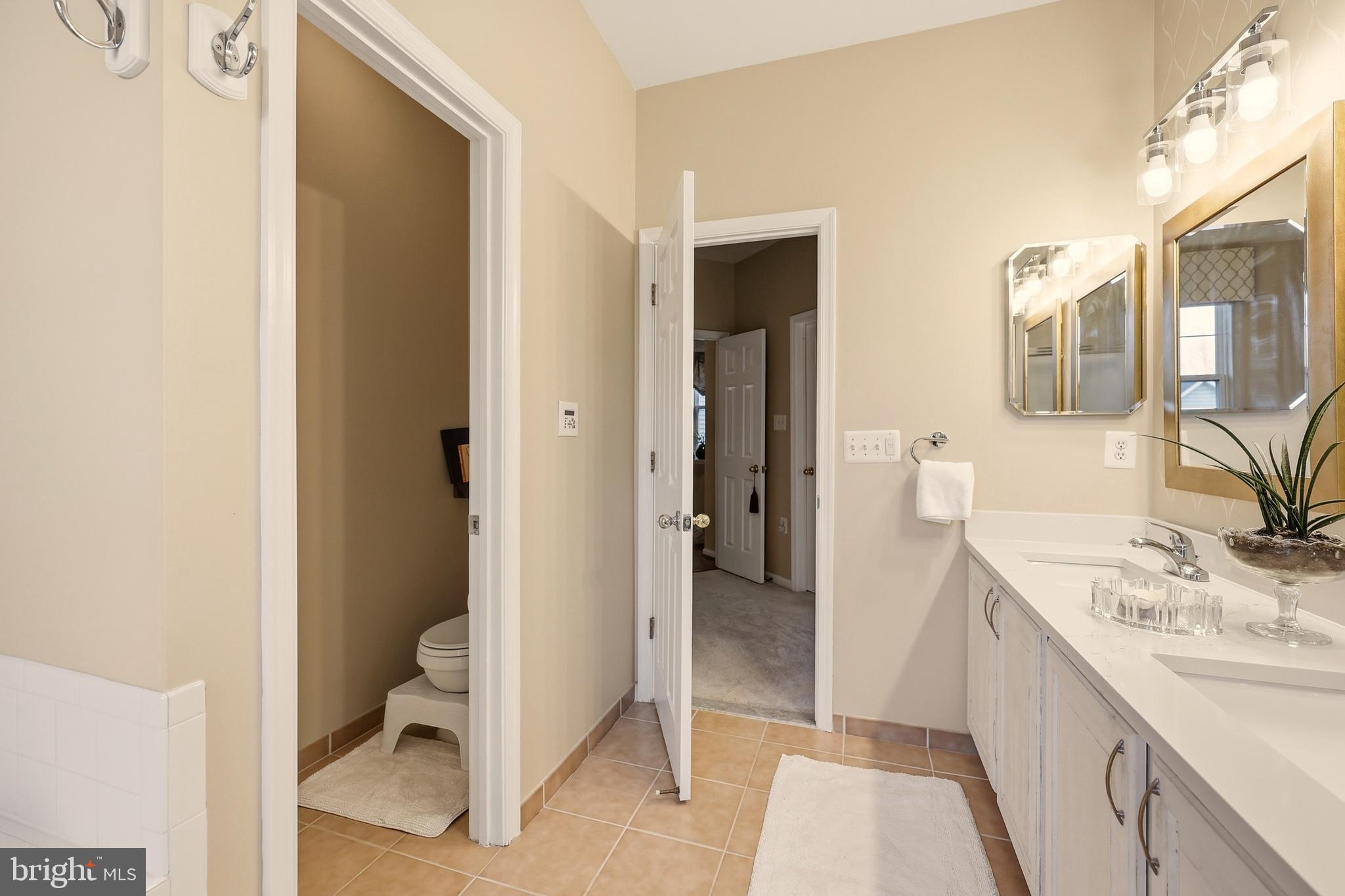 LAKE POINT ROUND HILL - Residential