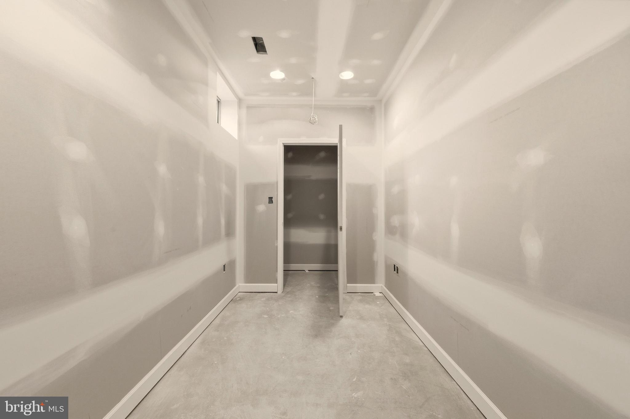 LAKE POINT ROUND HILL - Residential