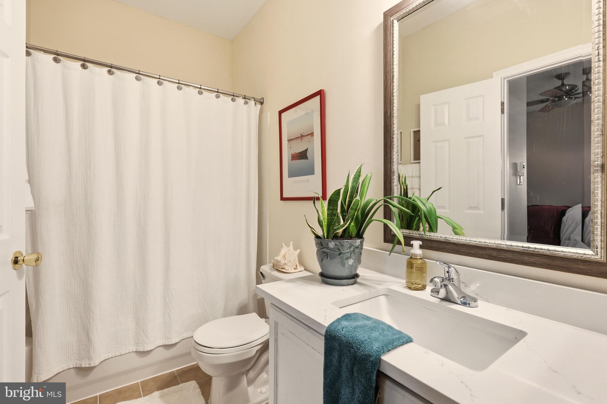 LAKE POINT ROUND HILL - Residential