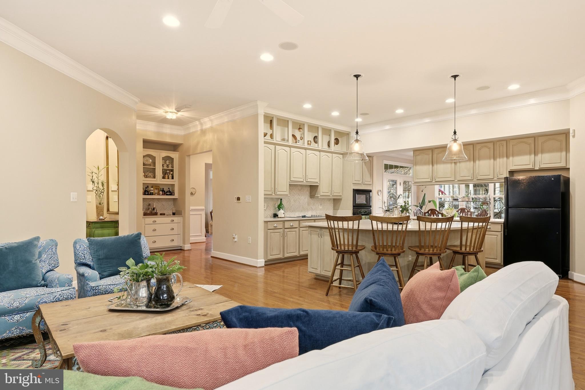 LAKE POINT ROUND HILL - Residential