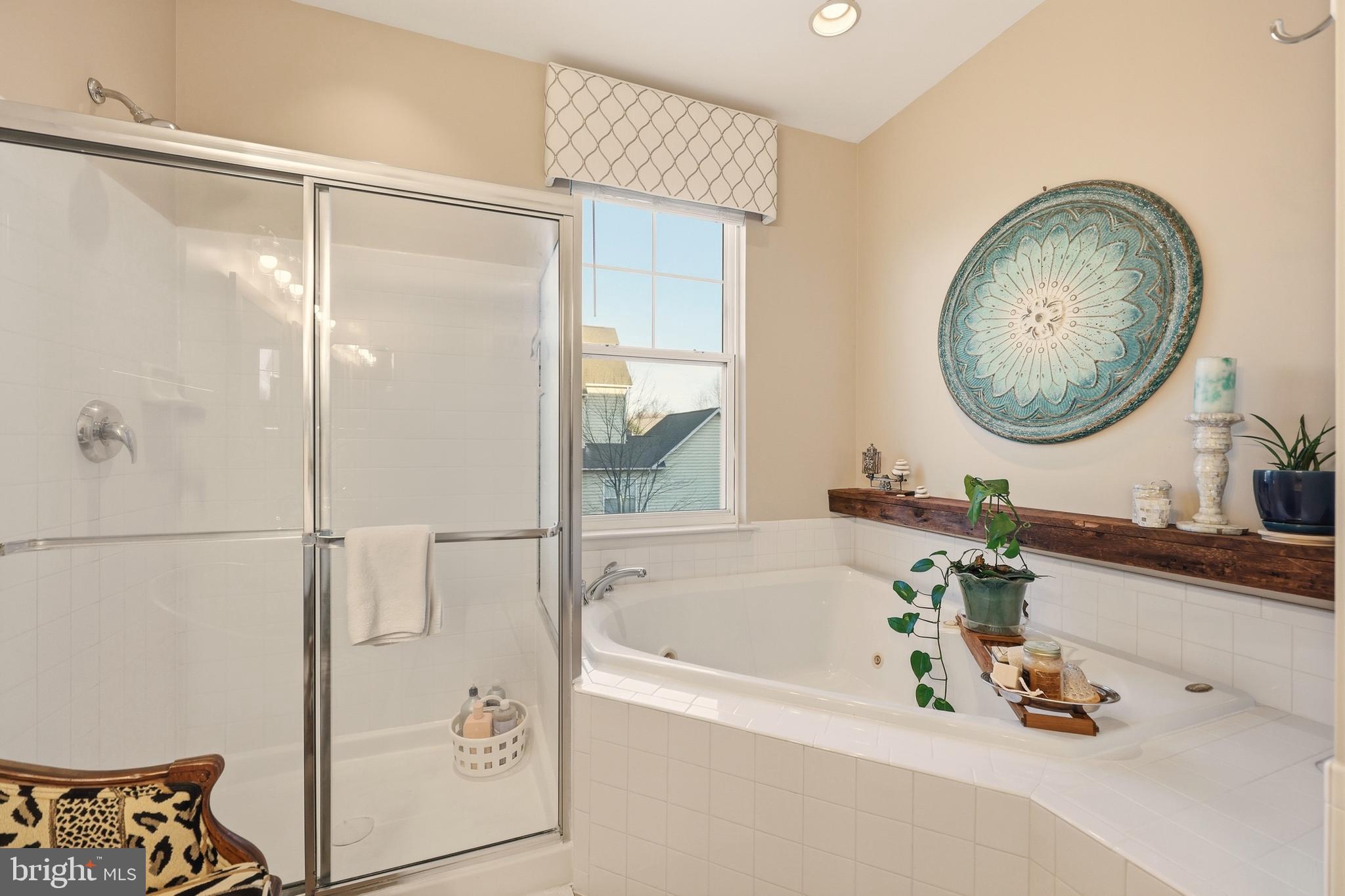 LAKE POINT ROUND HILL - Residential