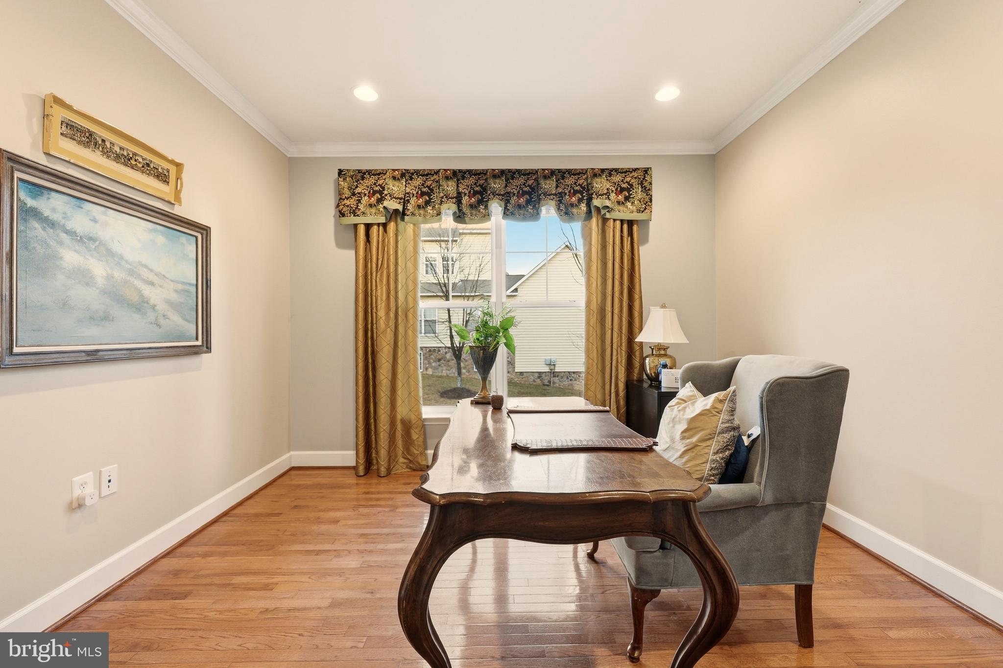 LAKE POINT ROUND HILL - Residential