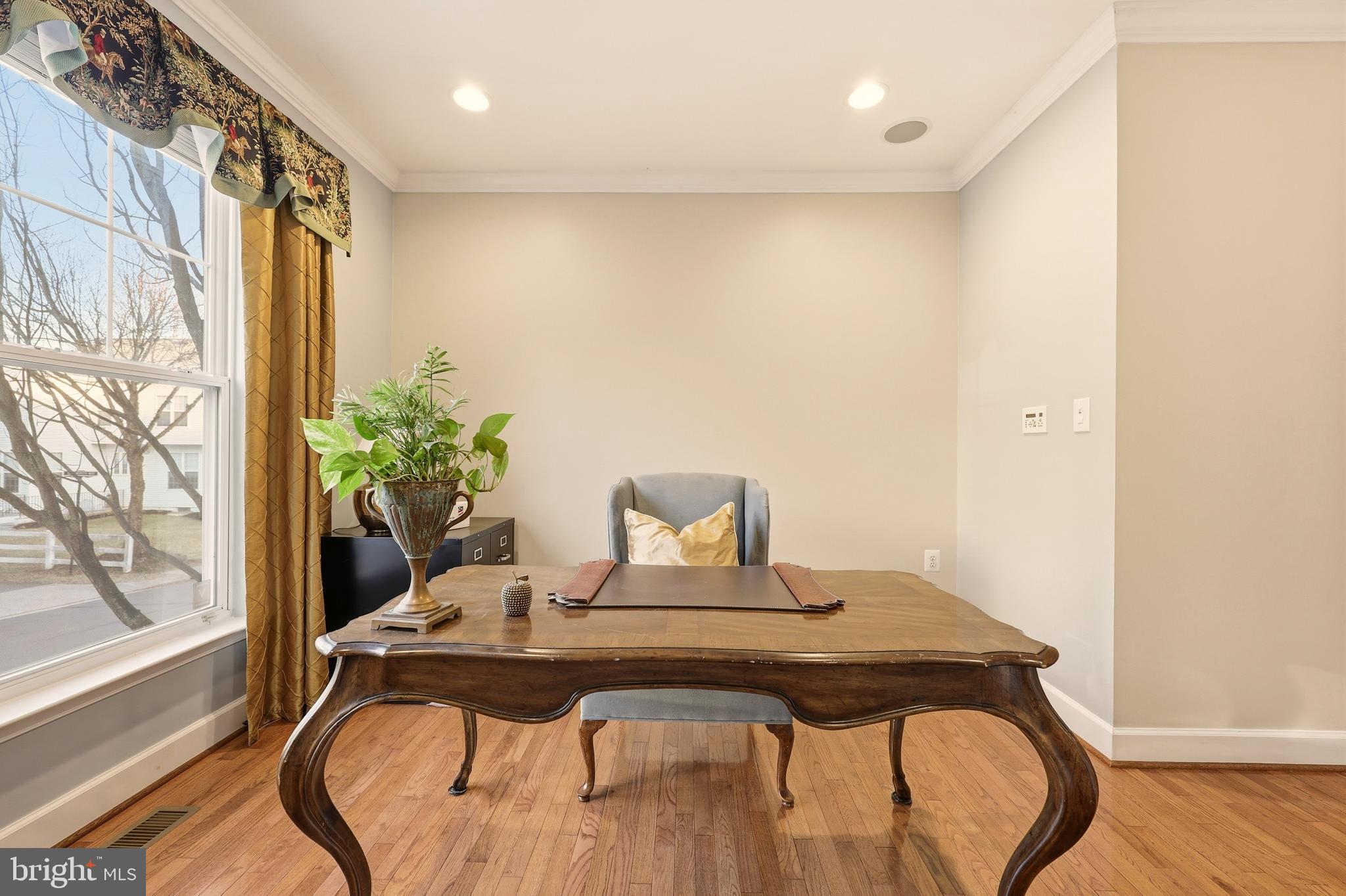 LAKE POINT ROUND HILL - Residential