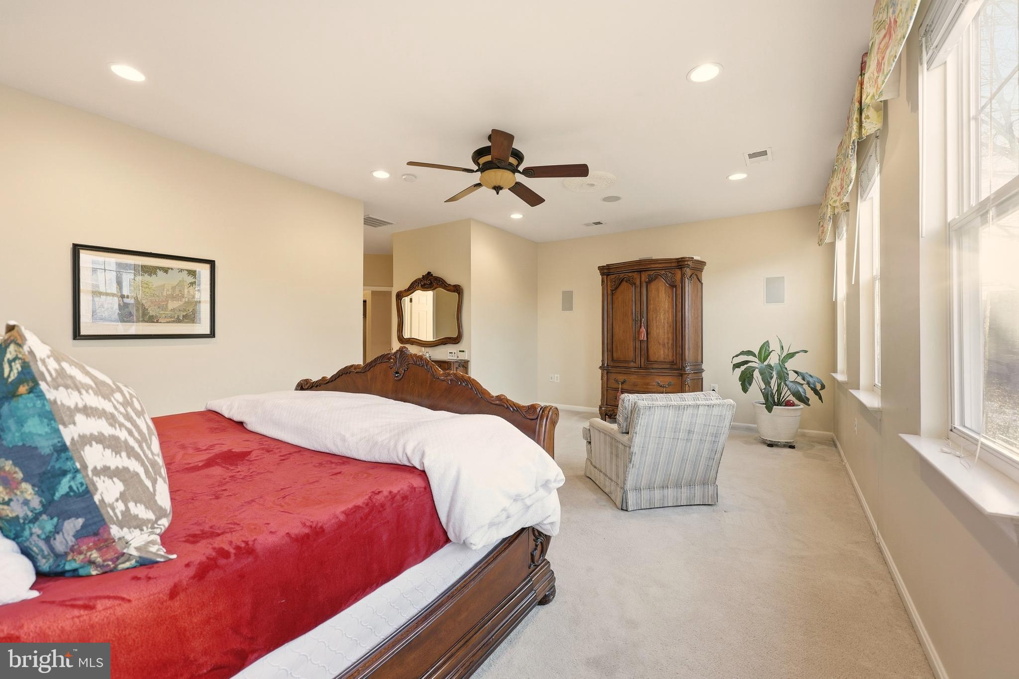 LAKE POINT ROUND HILL - Residential