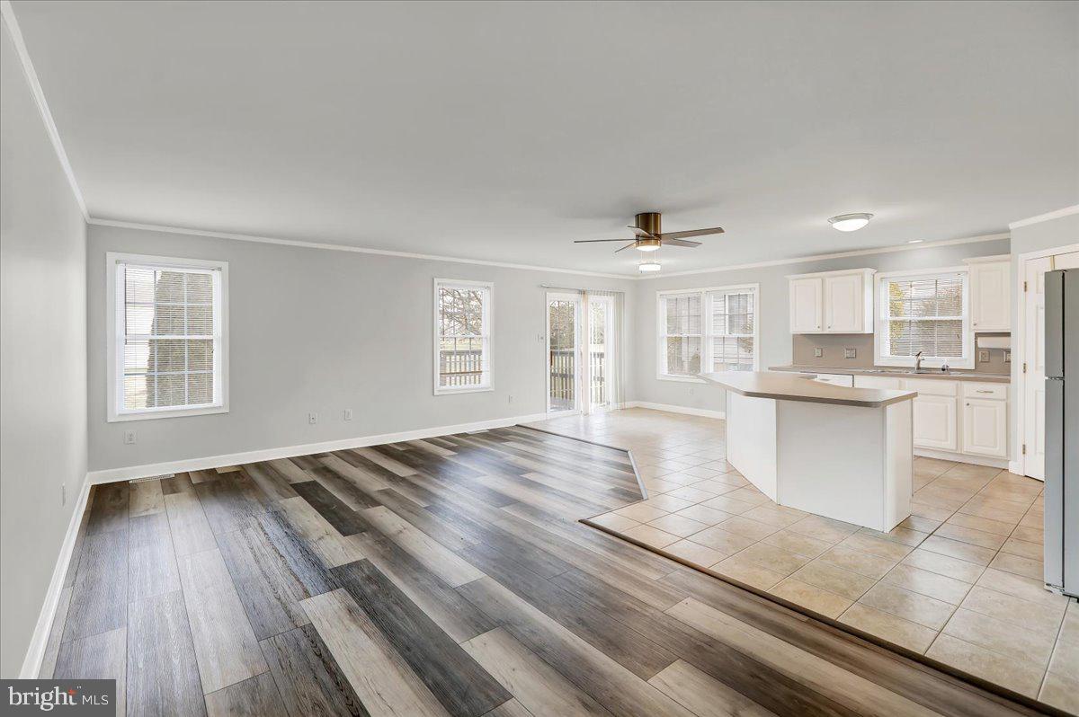 COLUMBIA COURT - Residential