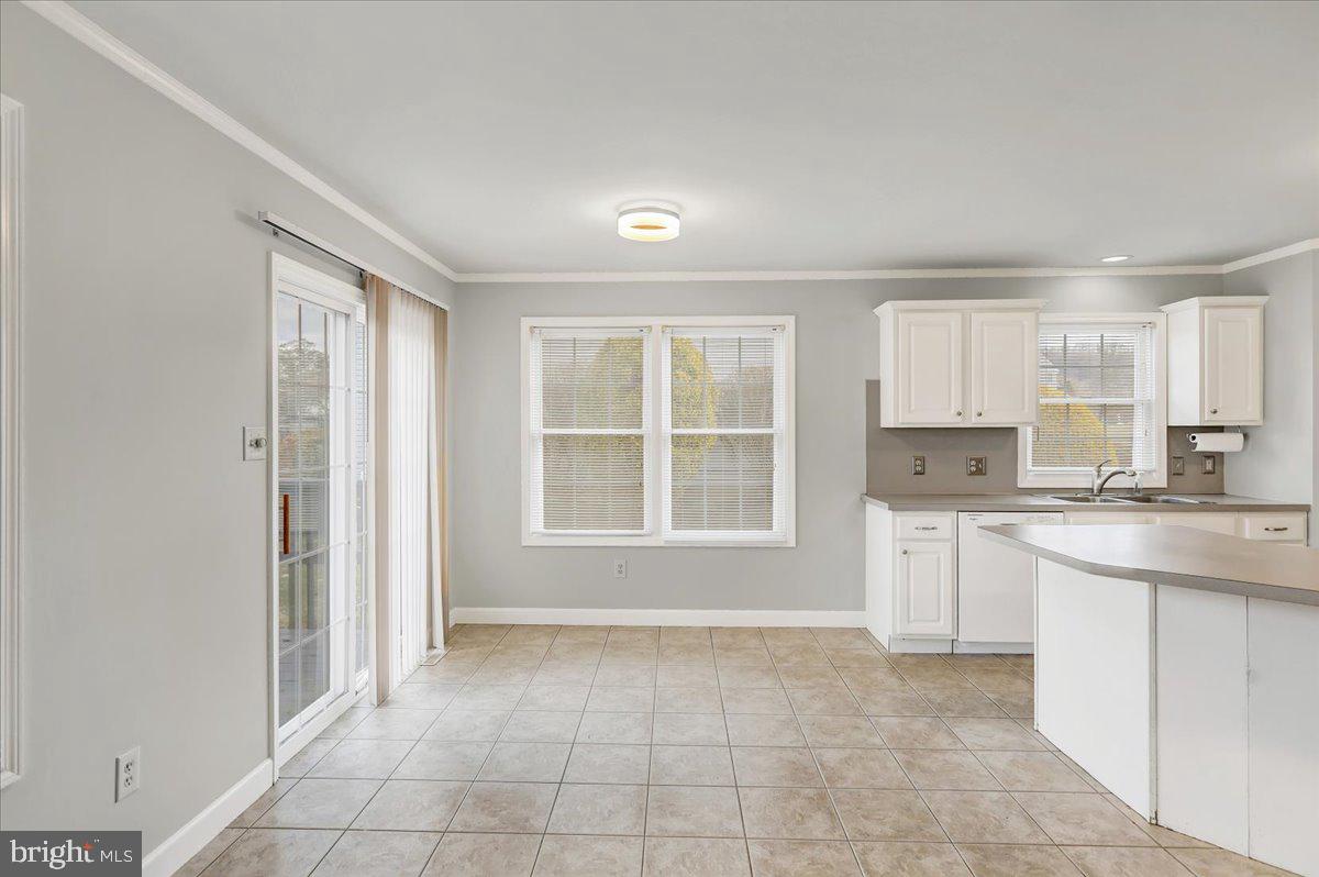 COLUMBIA COURT - Residential