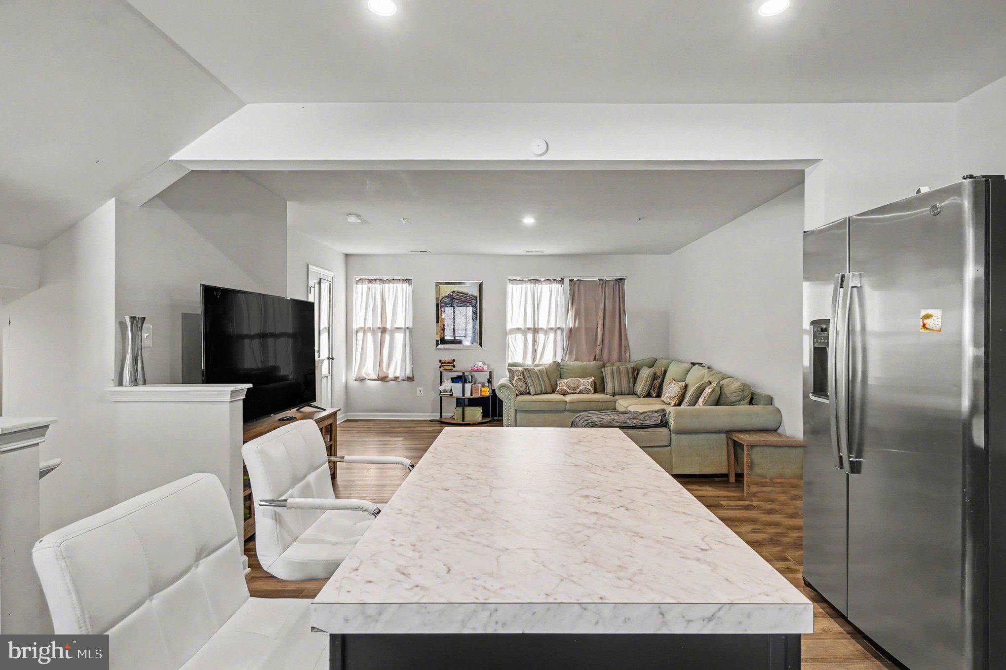 CHESAPEAKE CLUB - Residential