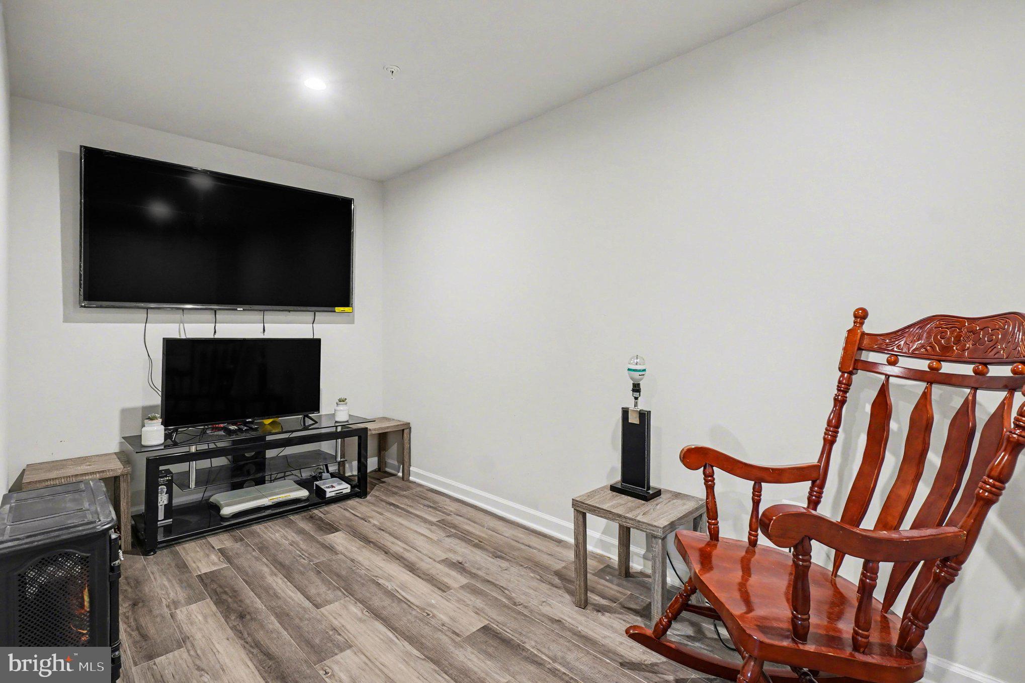 CHESAPEAKE CLUB - Residential