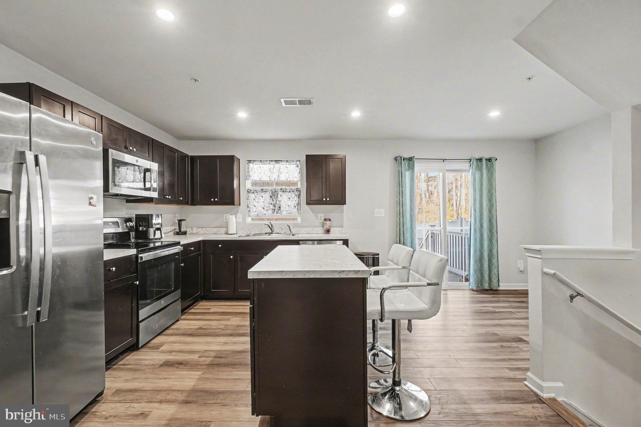 CHESAPEAKE CLUB - Residential