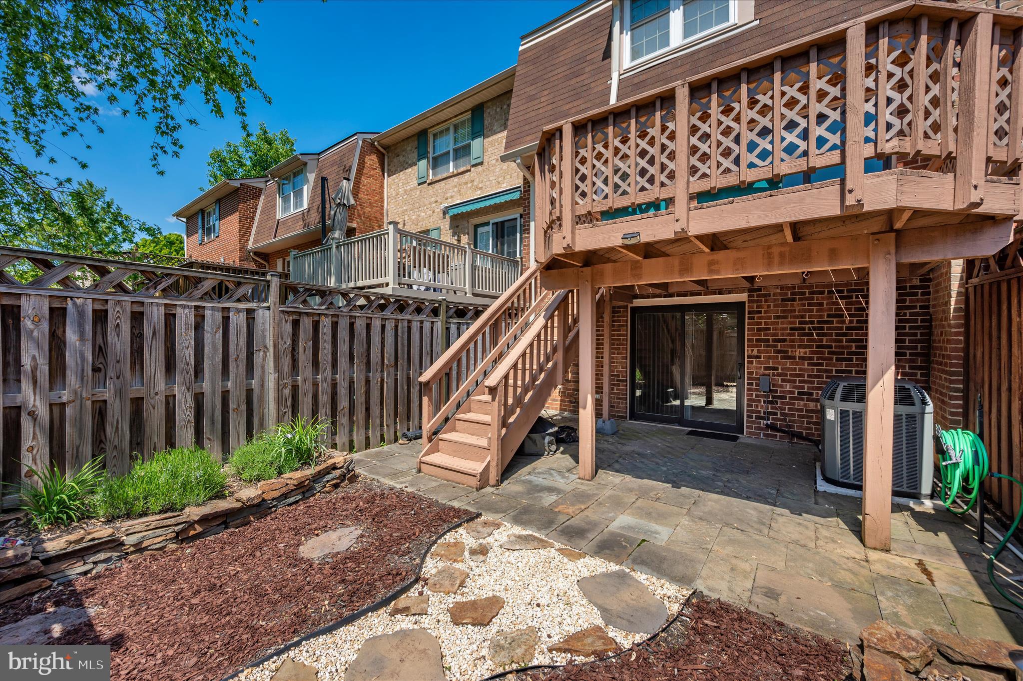WATERSIDE - Residential