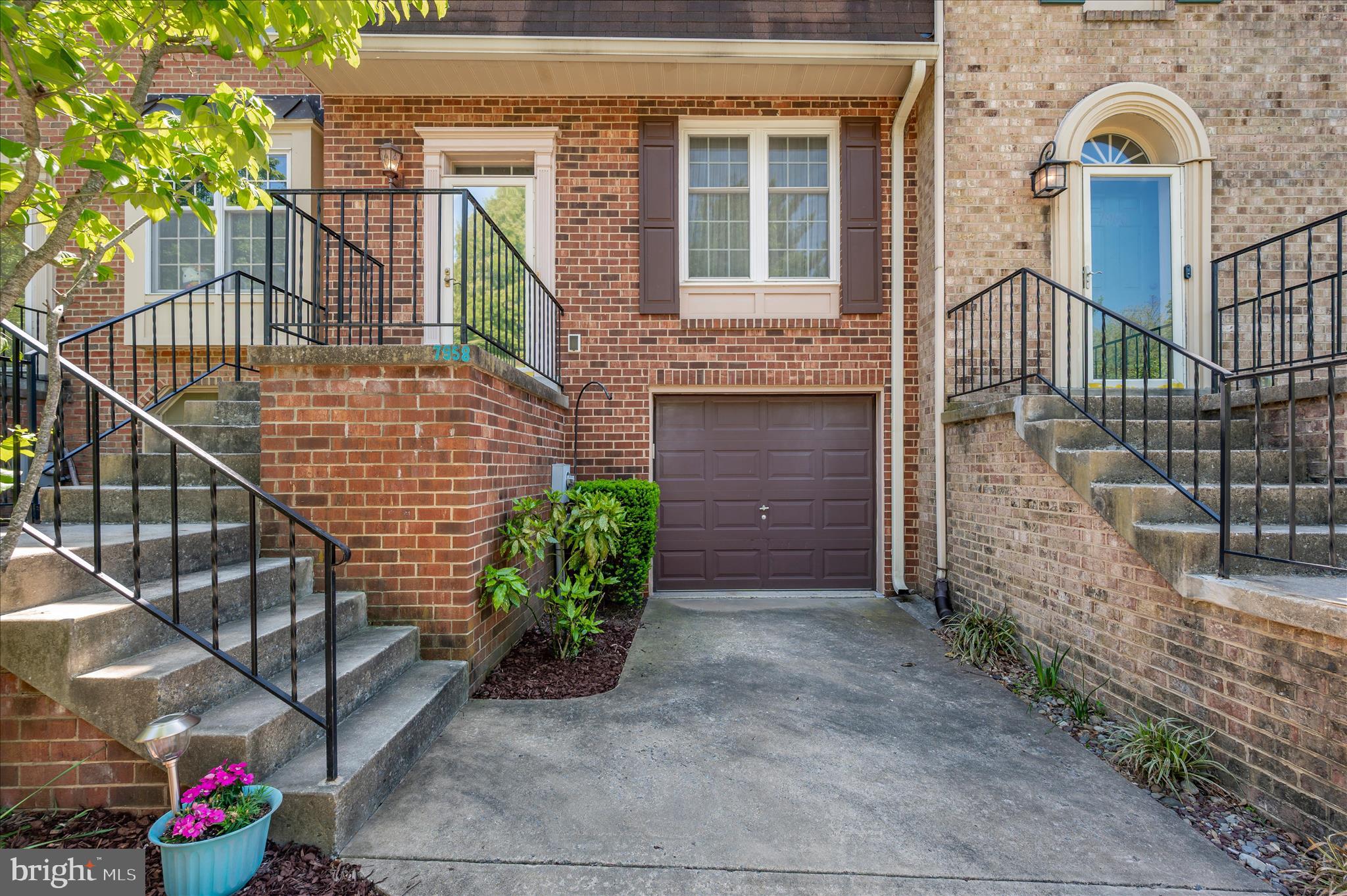WATERSIDE - Residential