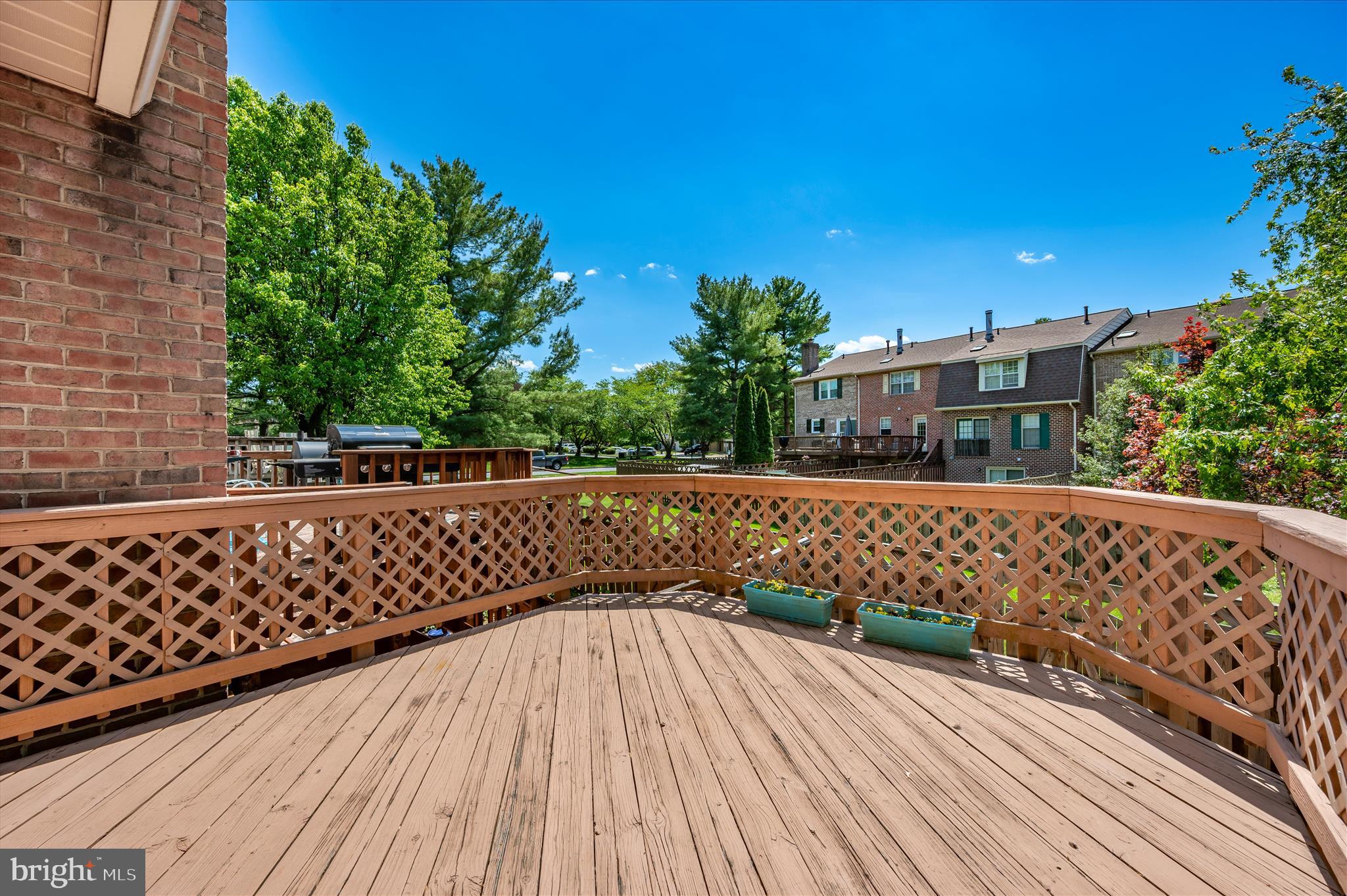 WATERSIDE - Residential