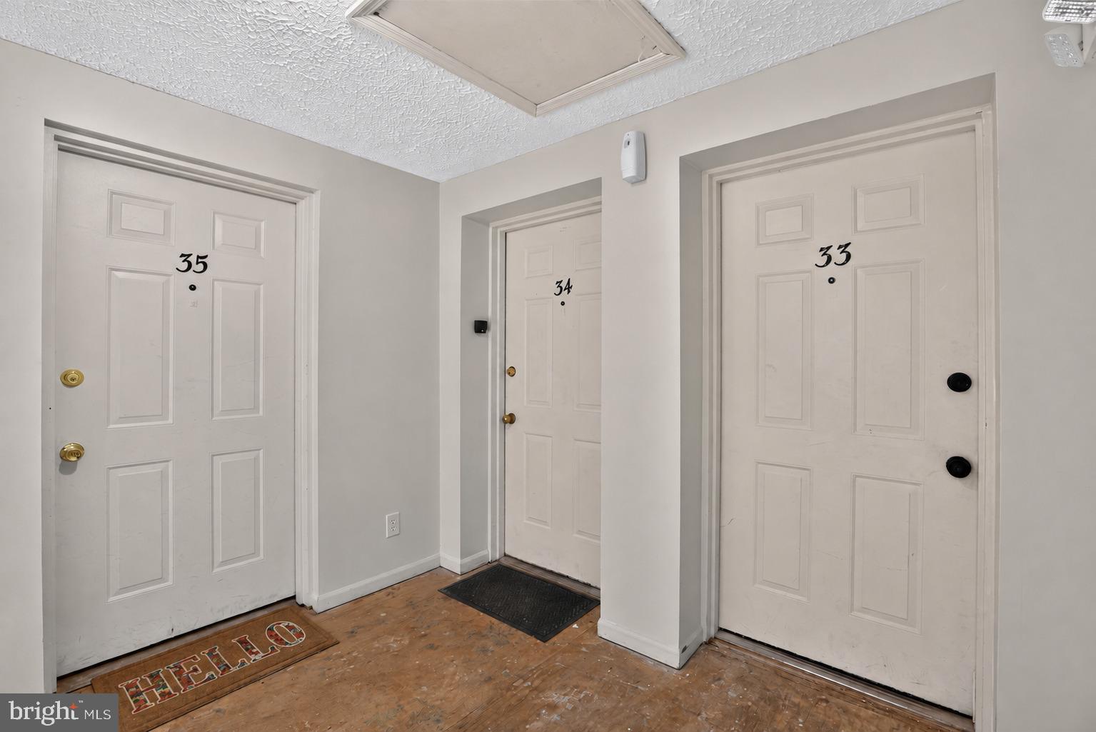 33 SEQUOIA COURT
