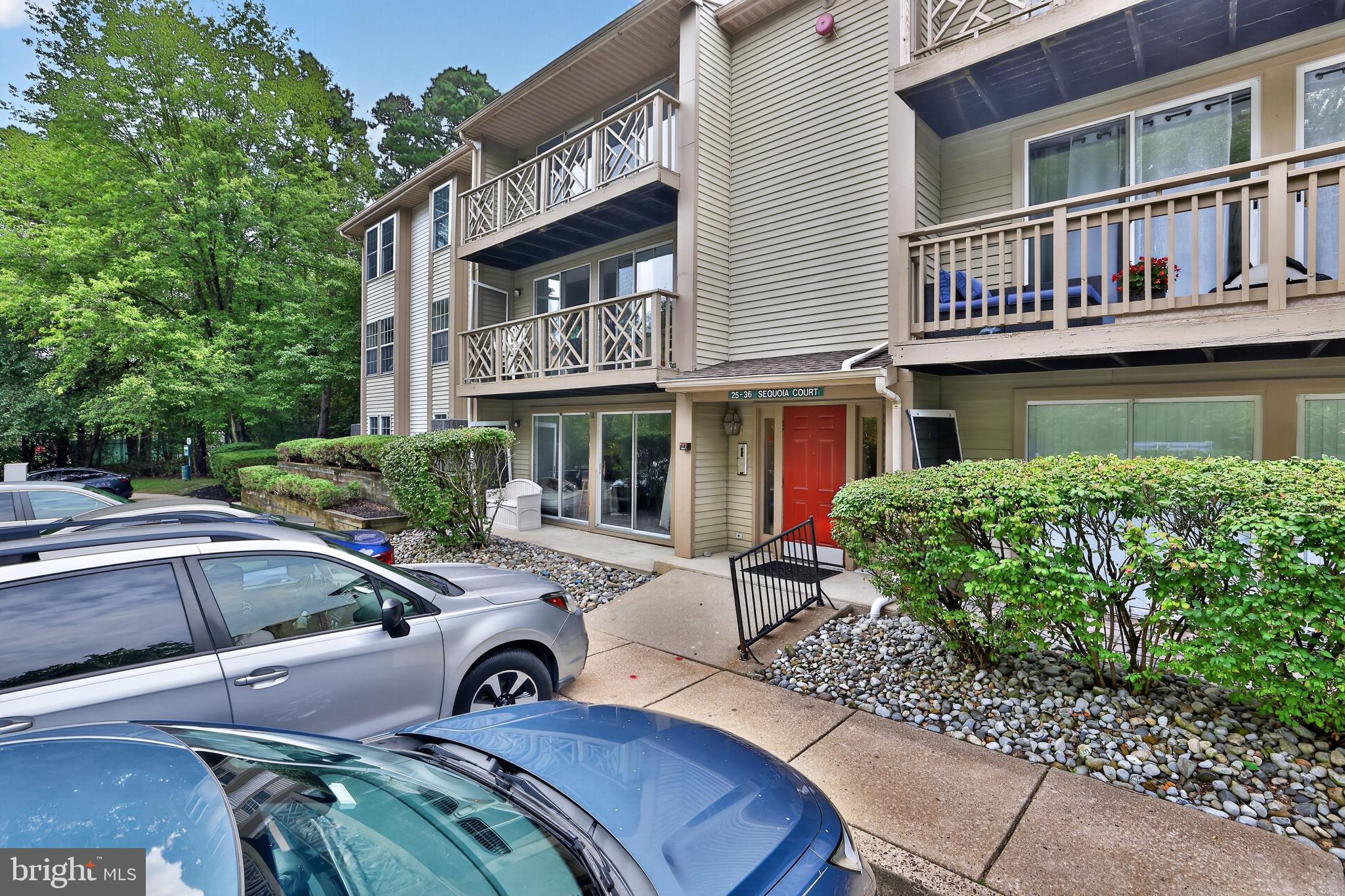 33 SEQUOIA COURT