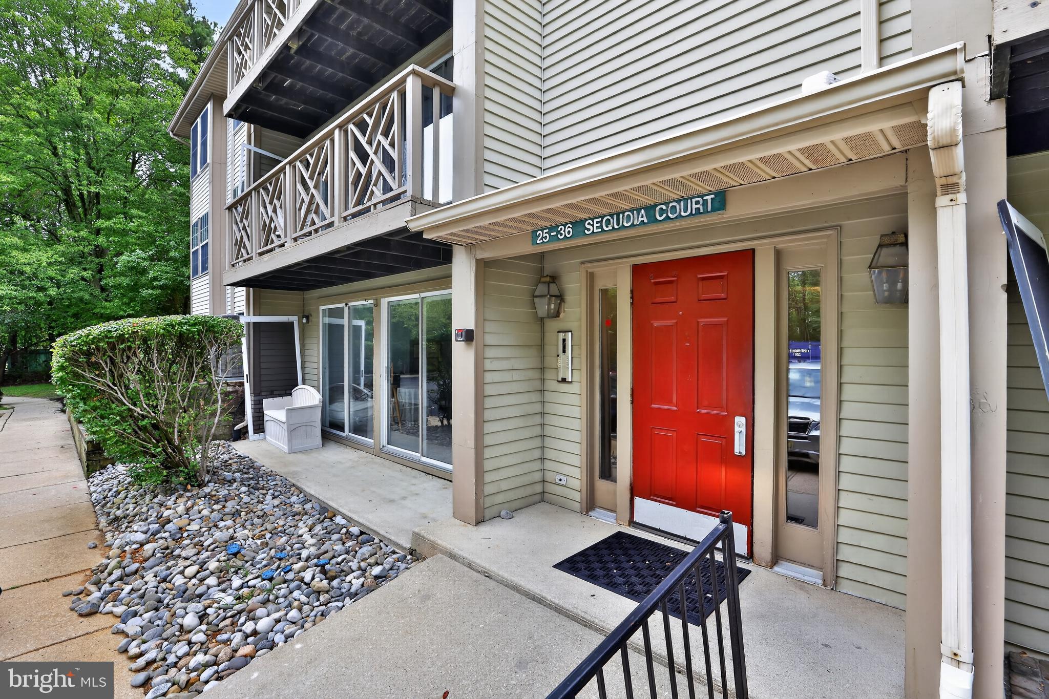 33 SEQUOIA COURT