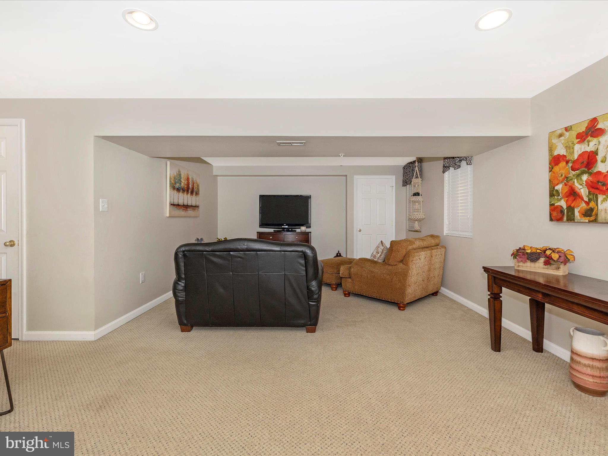 WORMANS MILL - Residential