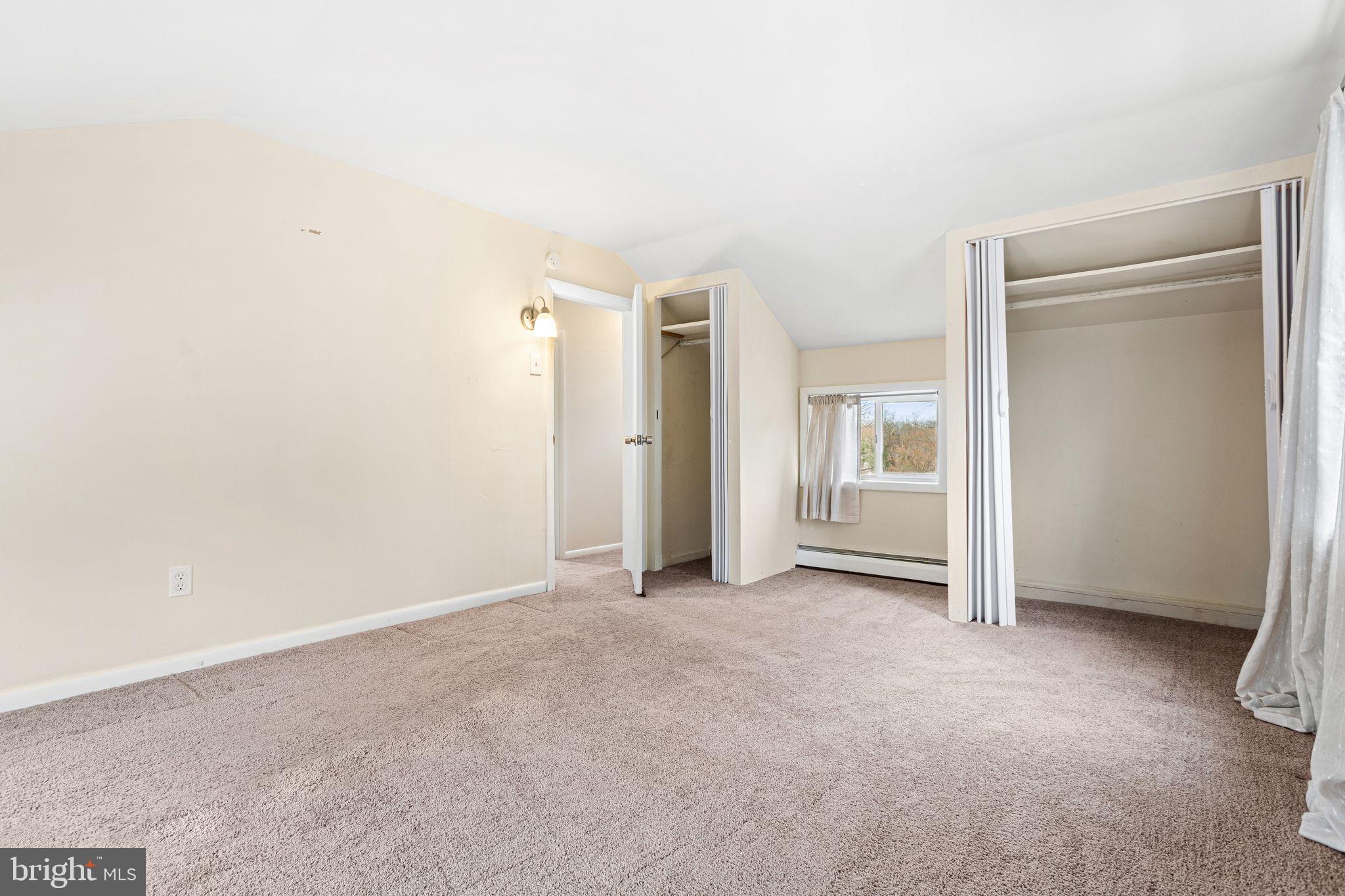 ASTON ARMS - Residential