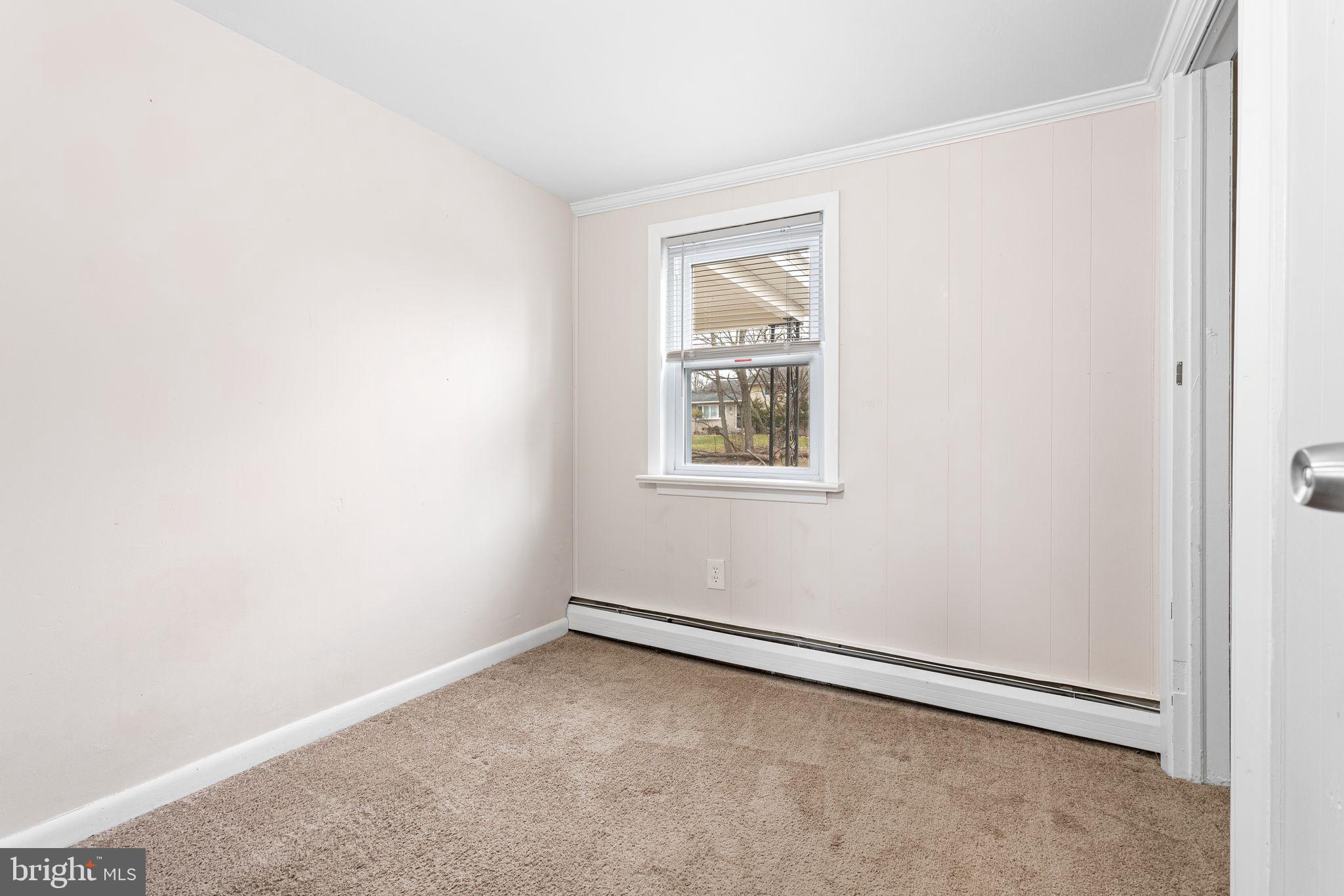 ASTON ARMS - Residential