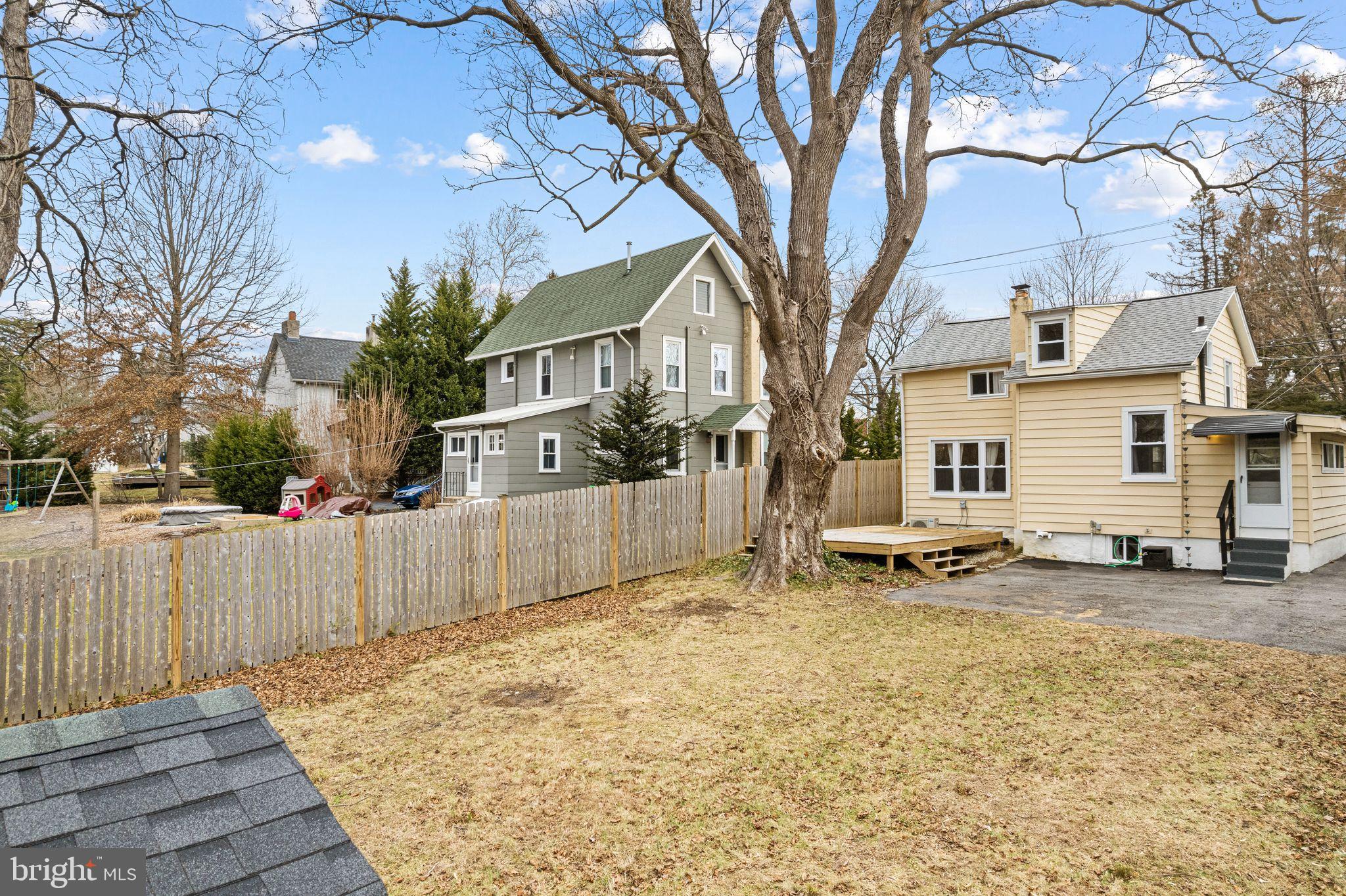 ASTON ARMS - Residential