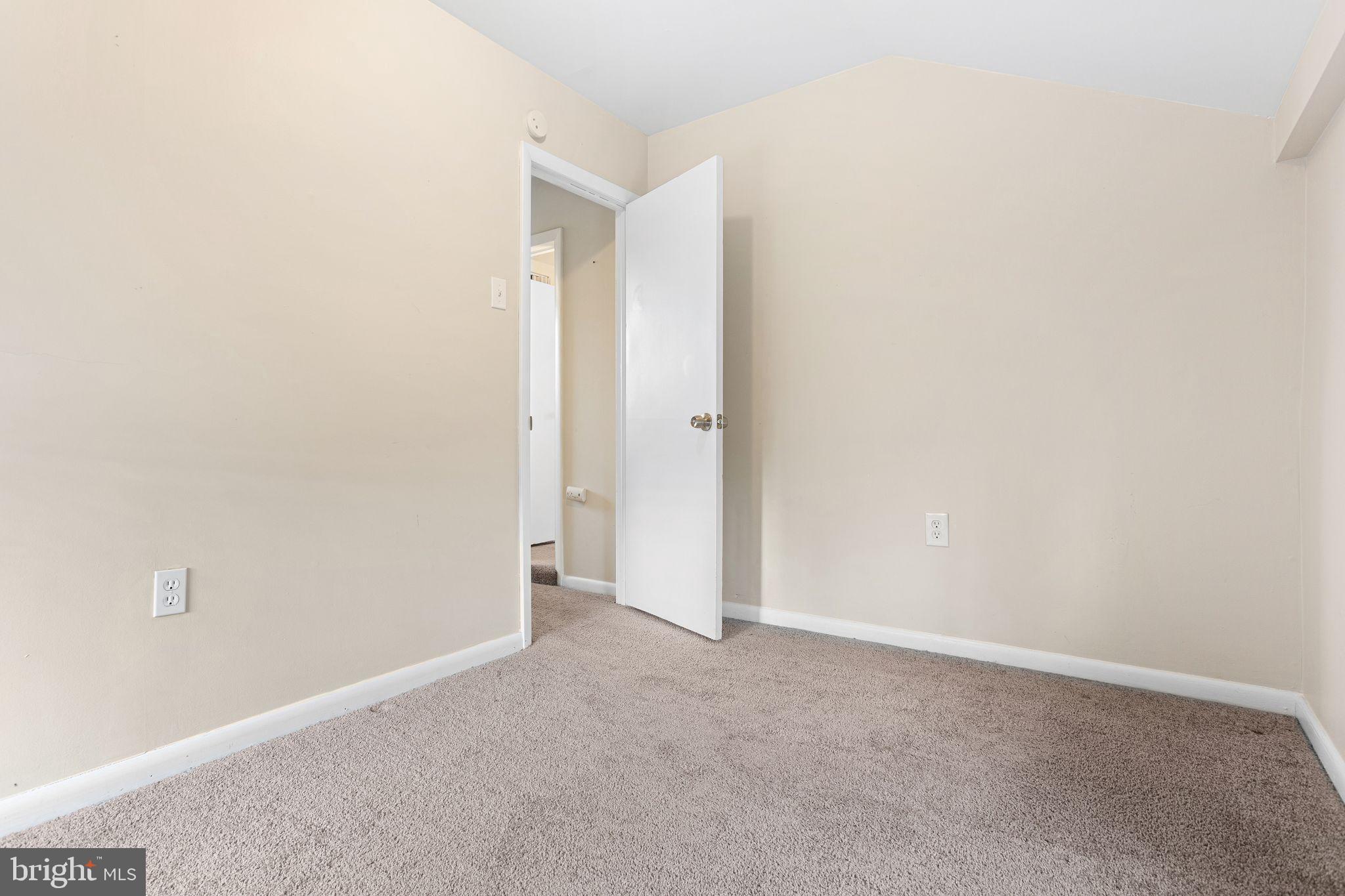 ASTON ARMS - Residential