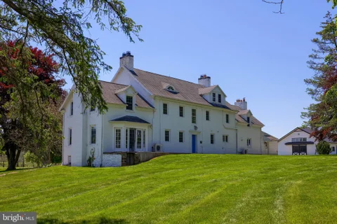 MLS: PAYK2104898