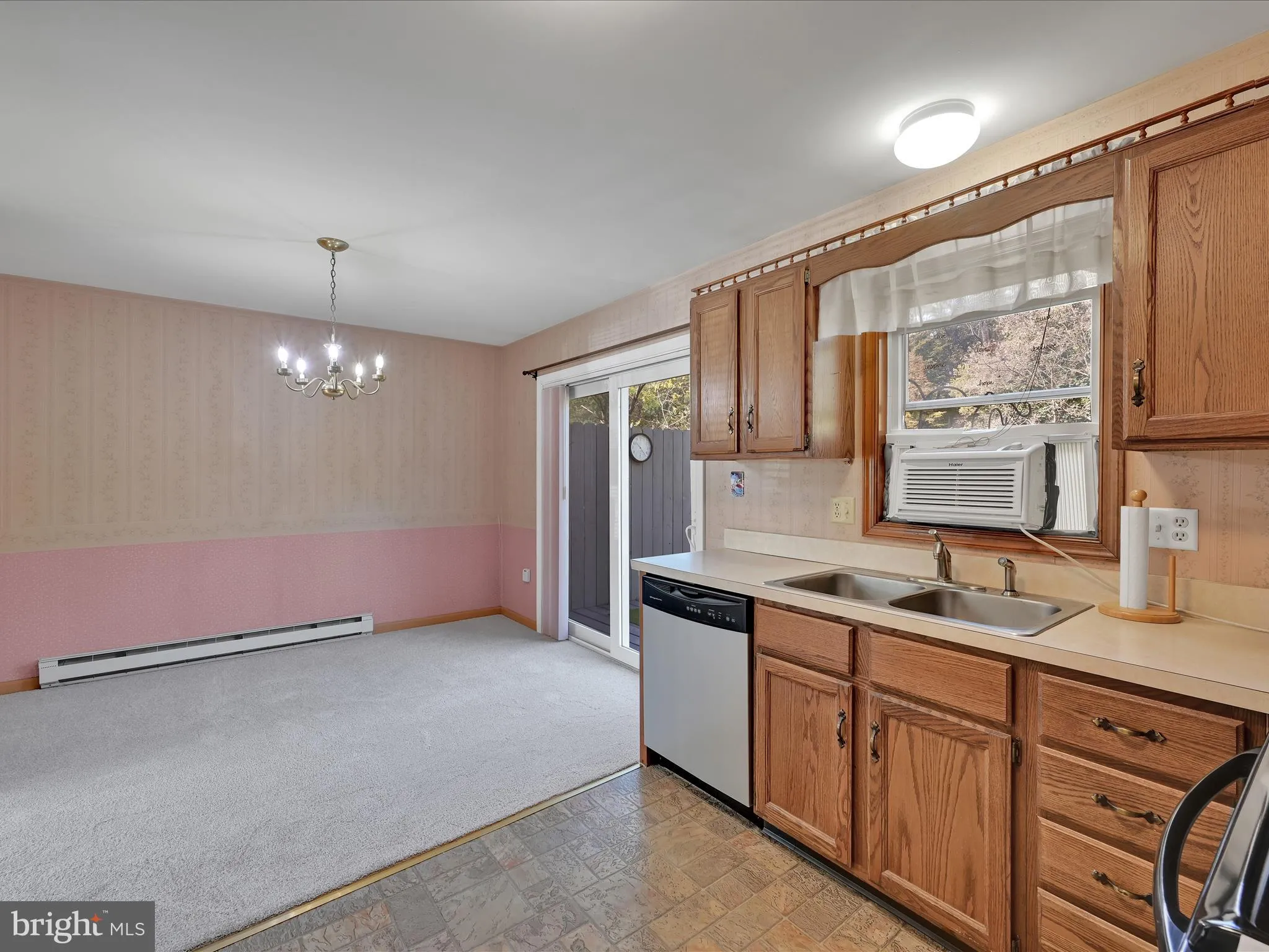 Ephrata, Pennsylvania 17522, United States, 3 Bedrooms Bedrooms, ,2 BathroomsBathrooms,Residential,Coming Soon,234622