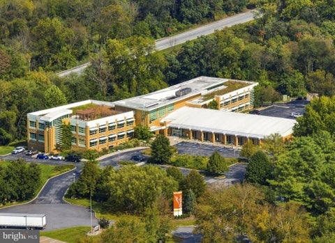 Photo of 33 E Federal Road #4, WEST GROVE, PA 19390 (MLS # PACT2138906)
