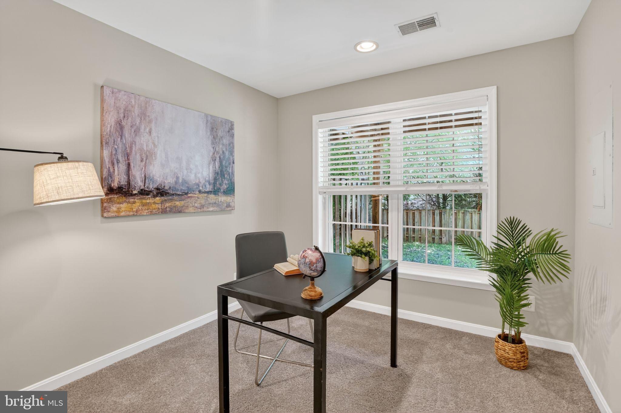 LAUREL HILL - Residential