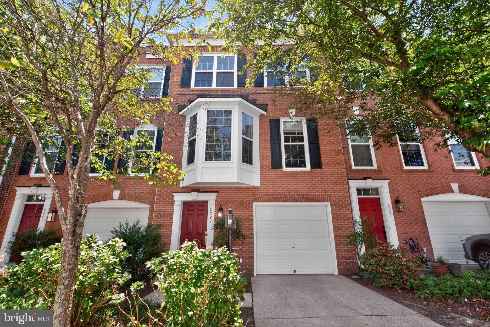 LAUREL HILL - Residential