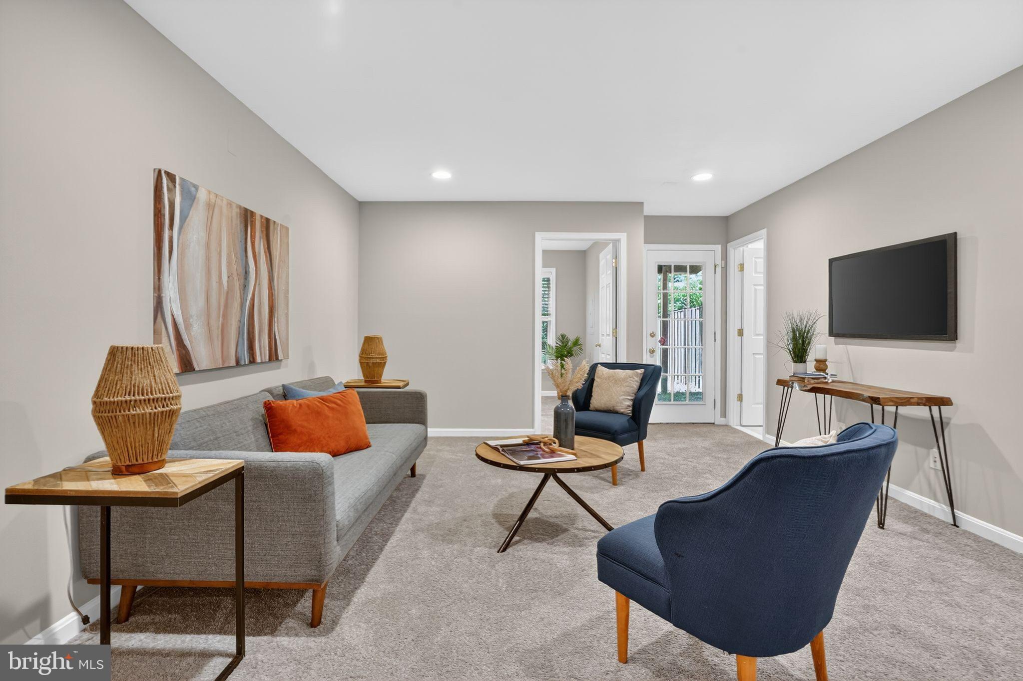 LAUREL HILL - Residential