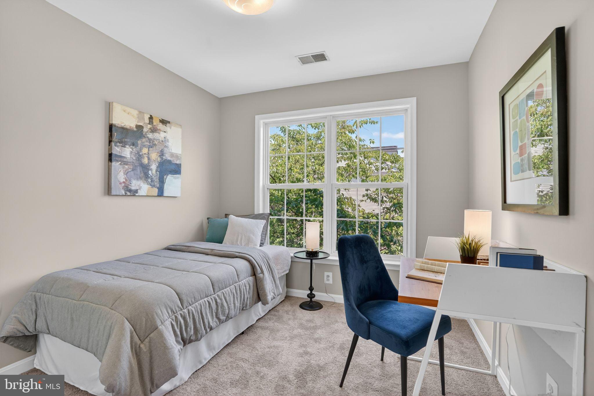 LAUREL HILL - Residential