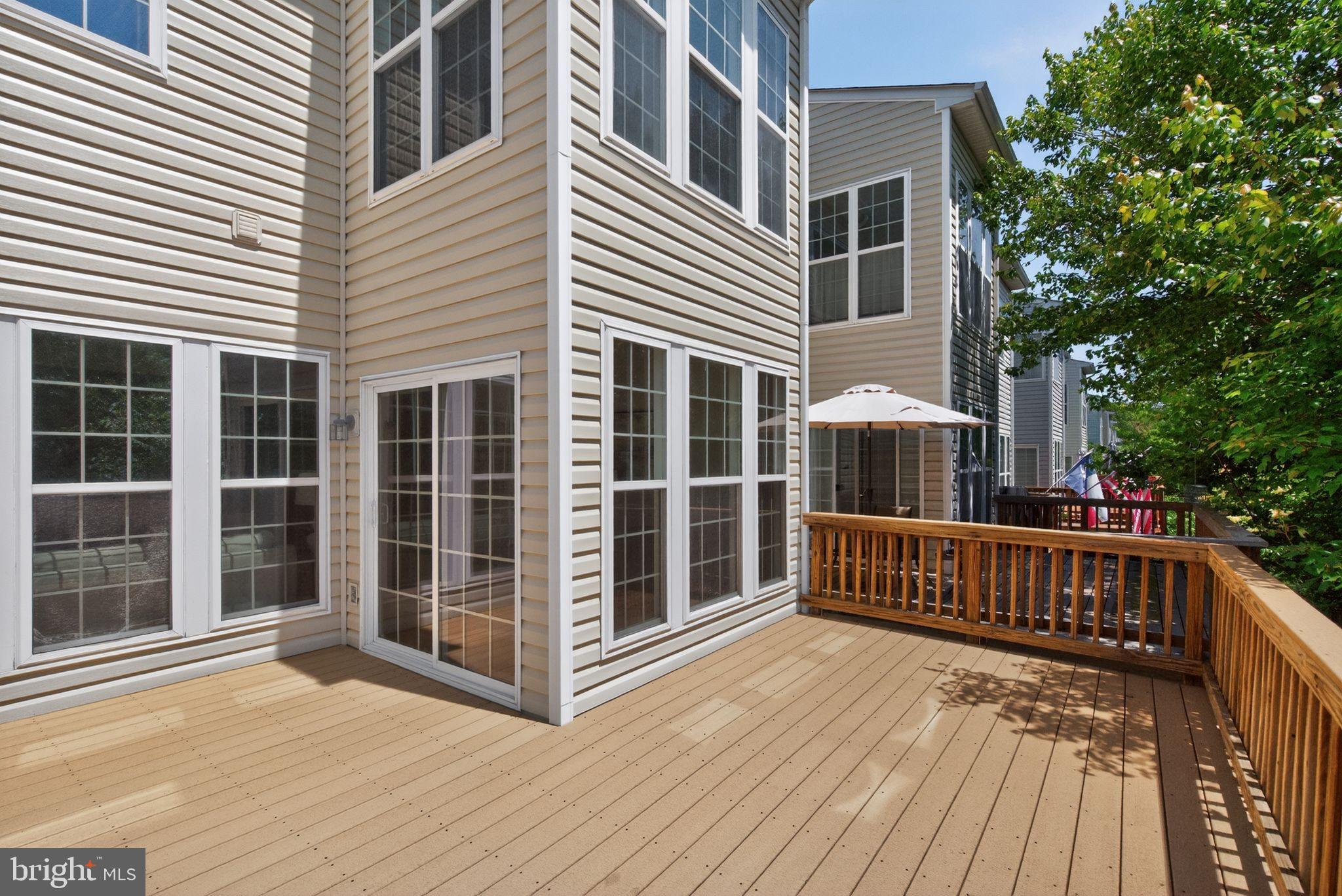 LAUREL HILL - Residential