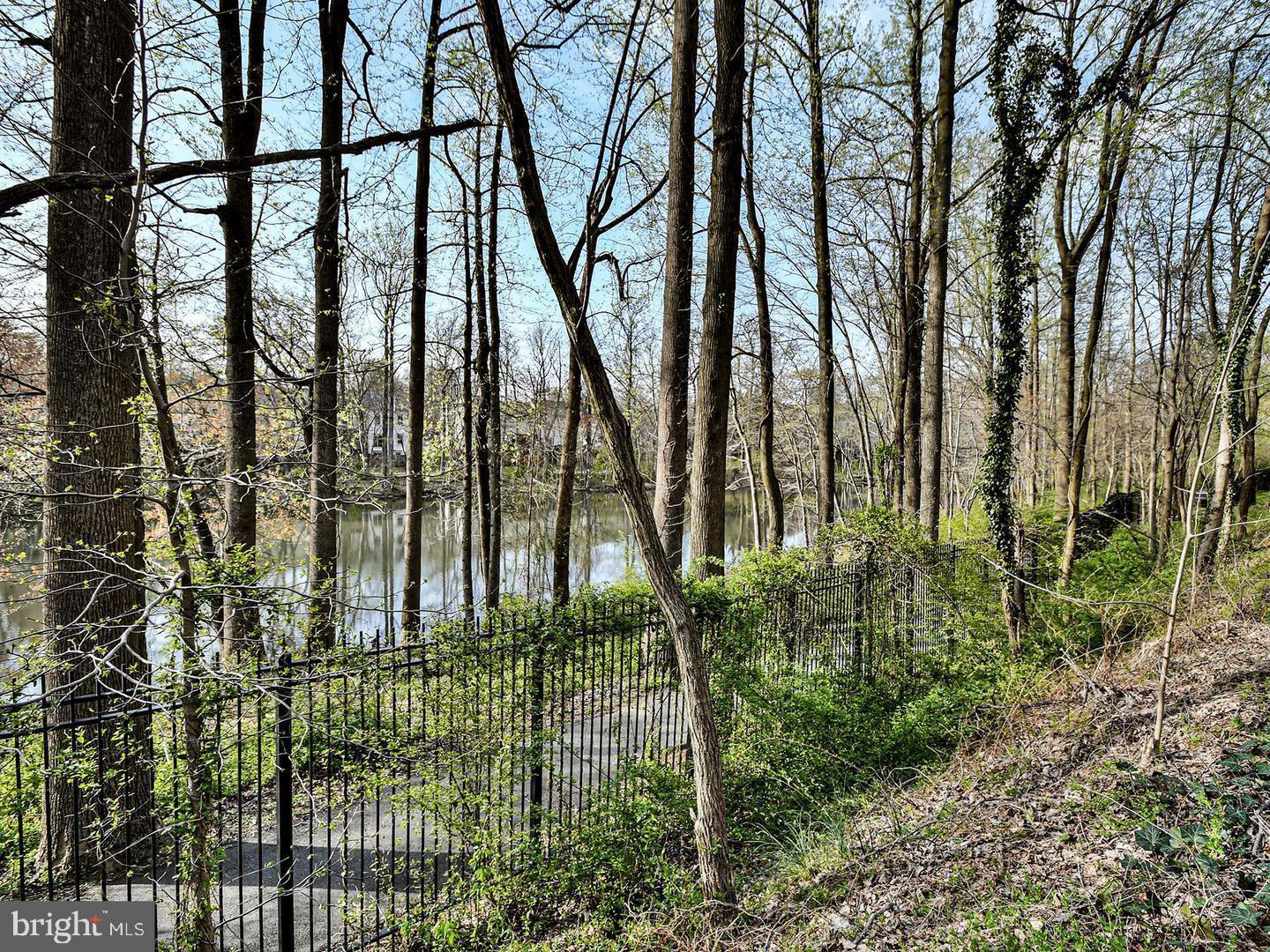 LAKE POINTE CONDOMINIUMS - Residential Lease