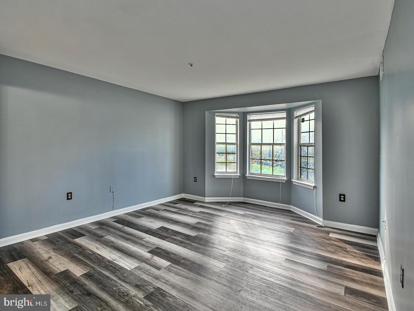 LAKE POINTE CONDOMINIUMS - Residential Lease